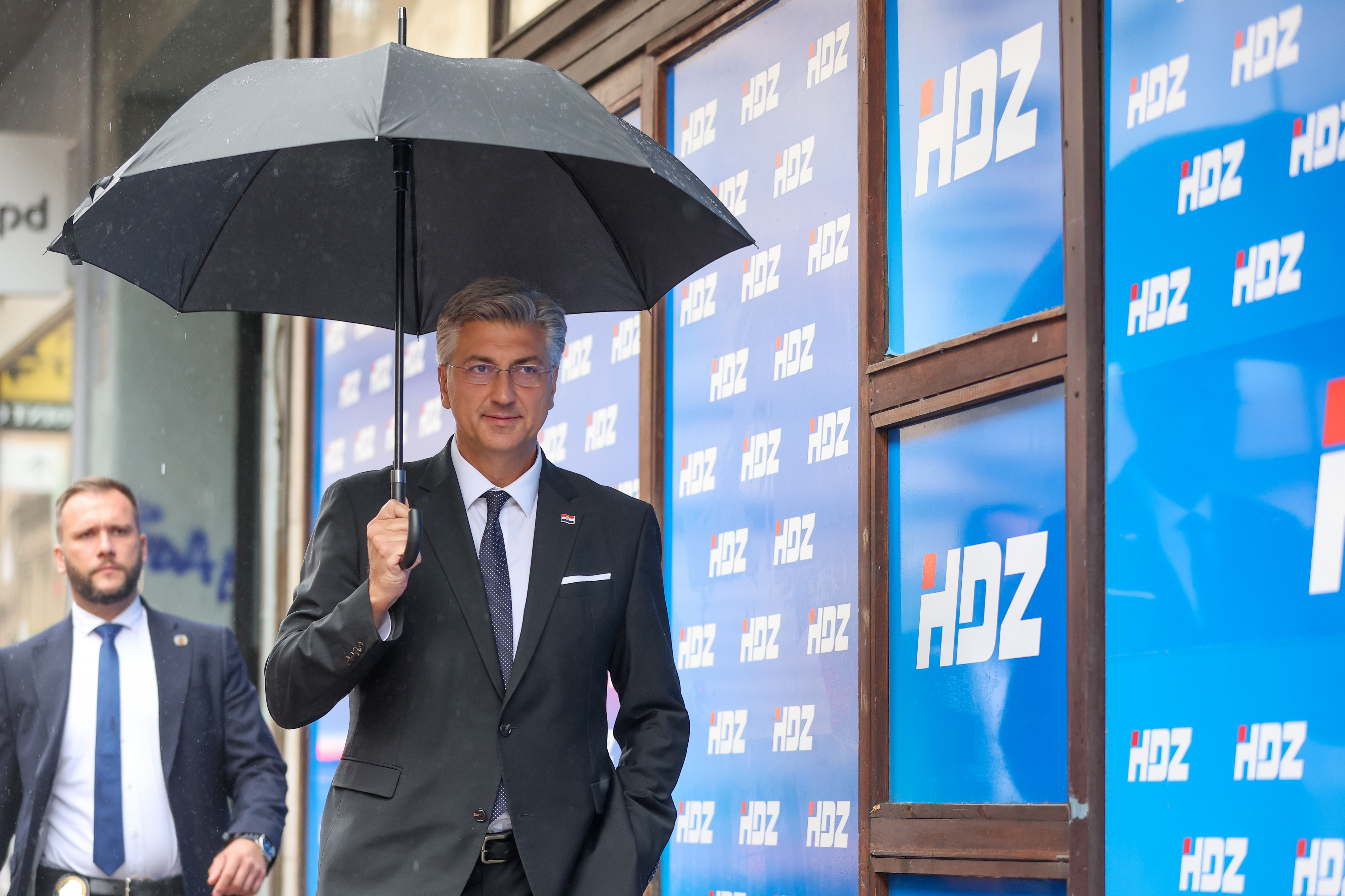 02.09.2025., Zagreb - Andrej Plenkovic dolazi u prostorije Gradskog odbora HDZ-a na zajednicku sjednicu Predsjednistva i Nacionalnog odboa stranke. Photo: Sanjin Strukic/PIXSELL Photo: Sanjin Strukic/PIXSELL