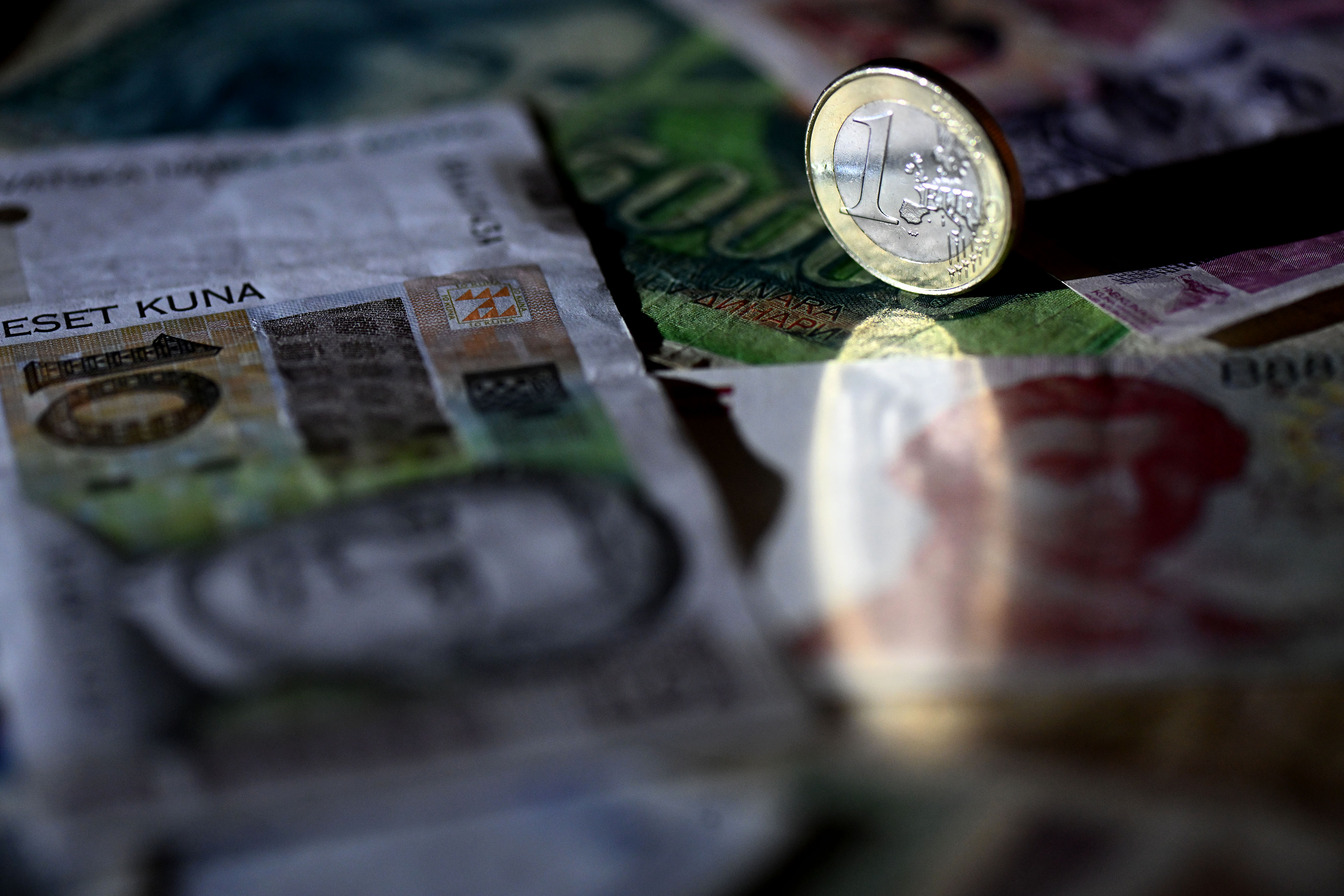 13.01.2023., Zagreb - Ilustracija, Hrvatski novac kroz povijest, od 1941. i tadasnje Kune do 2023. i Eura. Photo: Marko Lukunic/PIXSELL