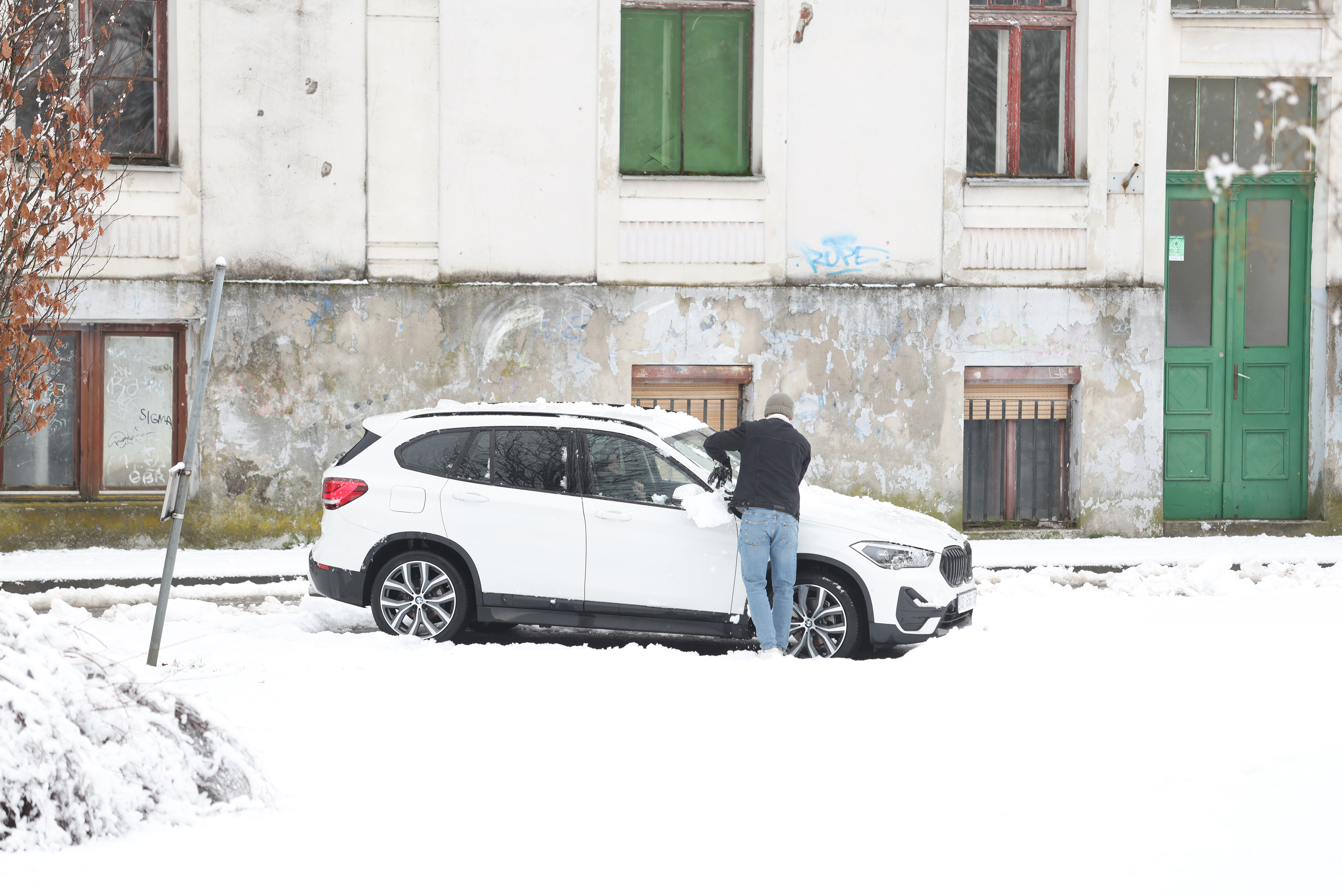 03.01.2025., Osijek - Treceg dana 2026. godine gradane Osijeka je docekao snijezni pokrivac na ulicama Photo: David Jerkovic/PIXSELL
