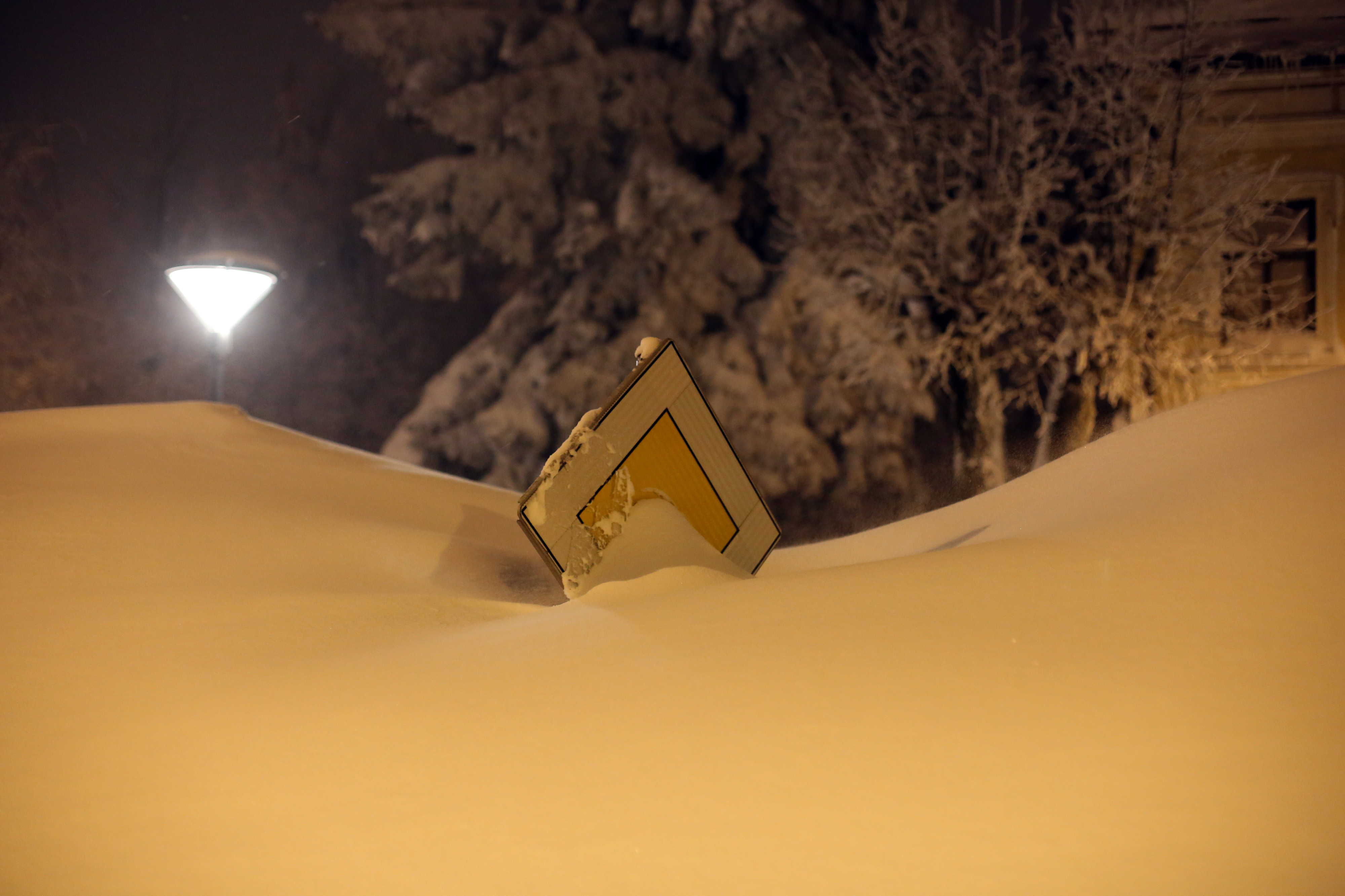 23.02.2018., Delnice - Vecer u gradu punom snijega. "nPhoto: Goran Kovacic/PIXSELL