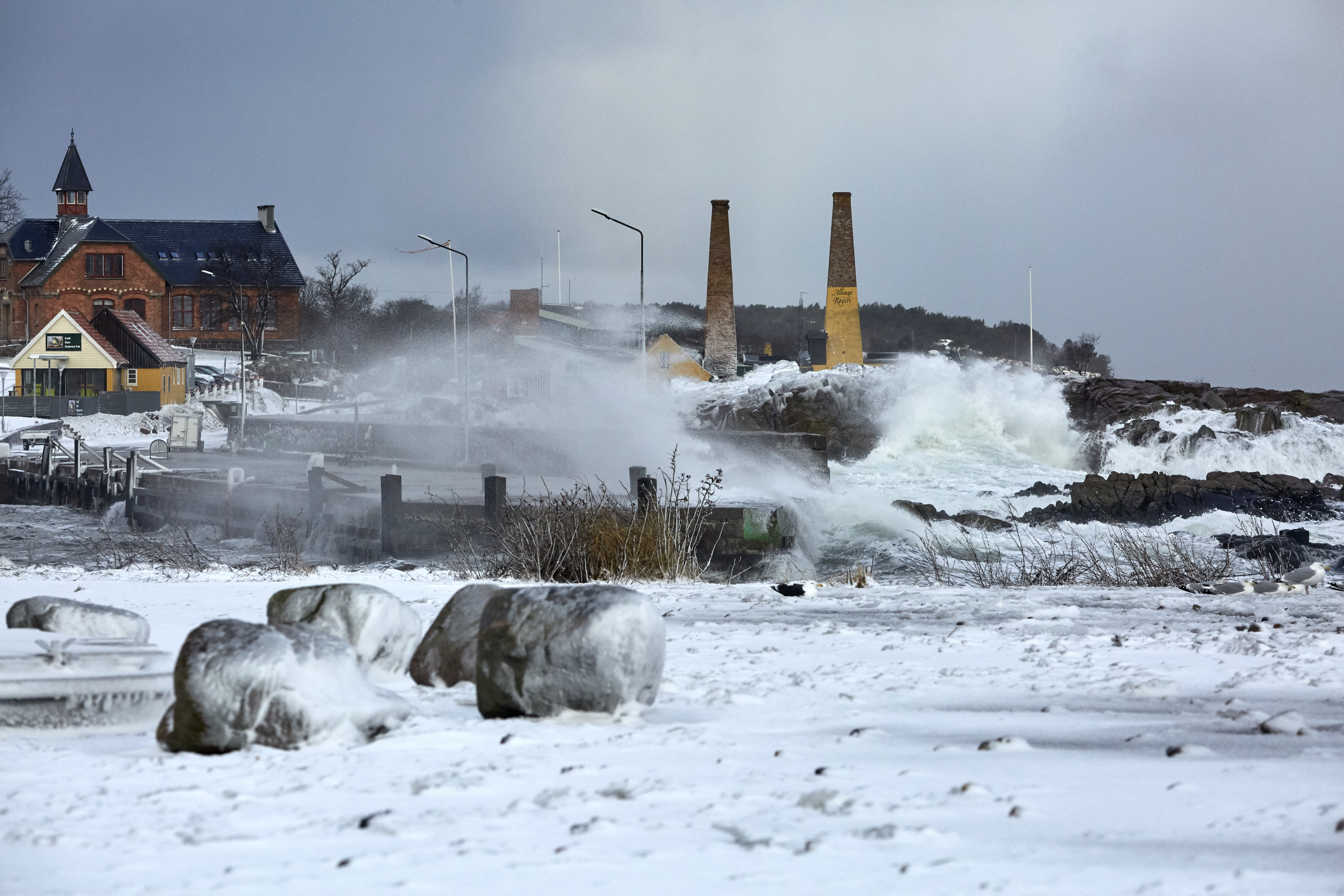 Snow and storm near the city of Allinge at the northern part of the island of Bornholm in the Baltic Sea, Denmark, on february 9, 2021. (Photo by Pelle Rink / Ritzau Scanpix / AFP) / Denmark OUT