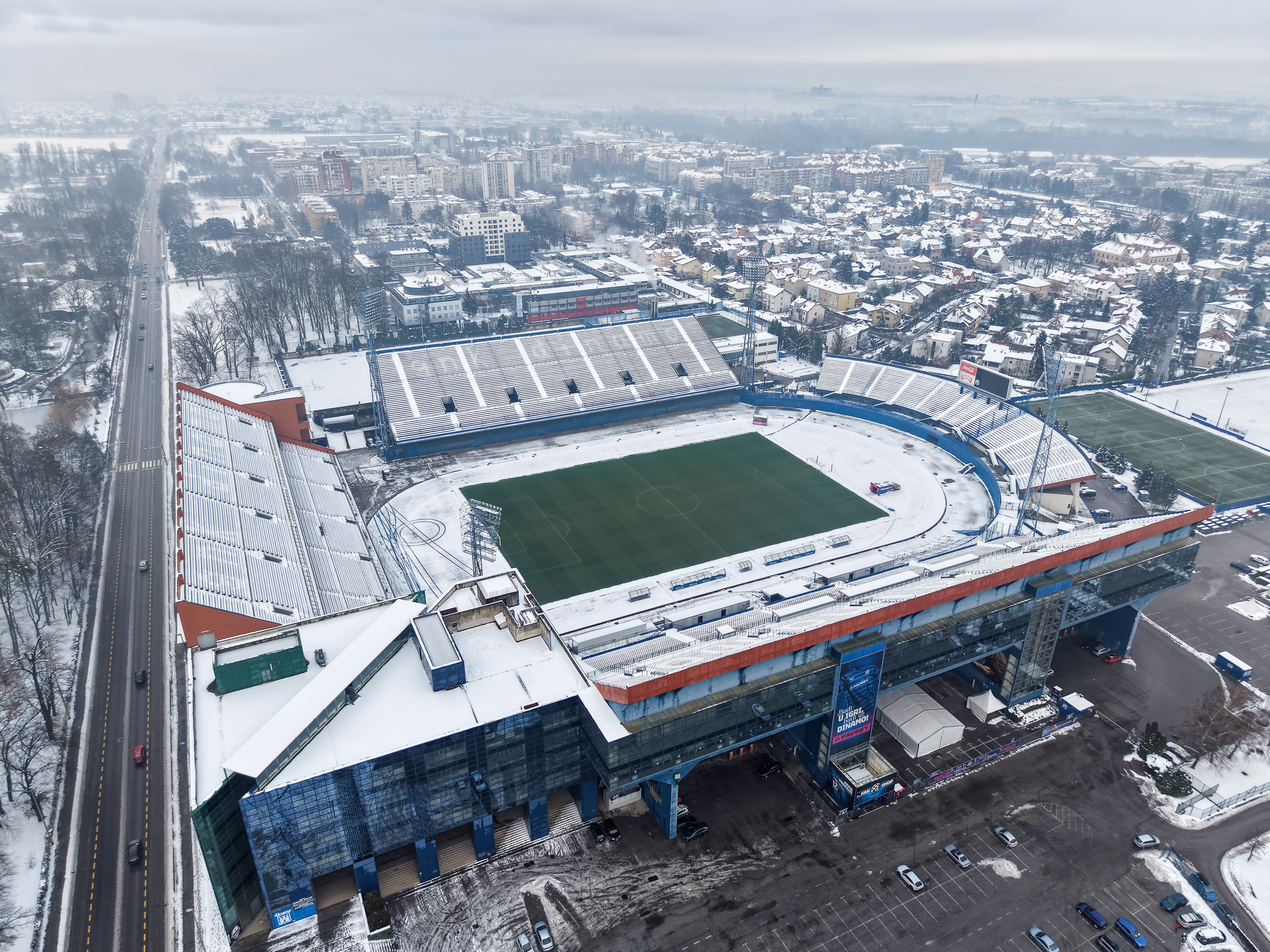 Pogled iz zraka na glavni grad i njegove znamenitosti prekrivene snijegom. Stadion u Maksimiru prekriven je snijegom. Photo: Igor Soban/PIXSELL