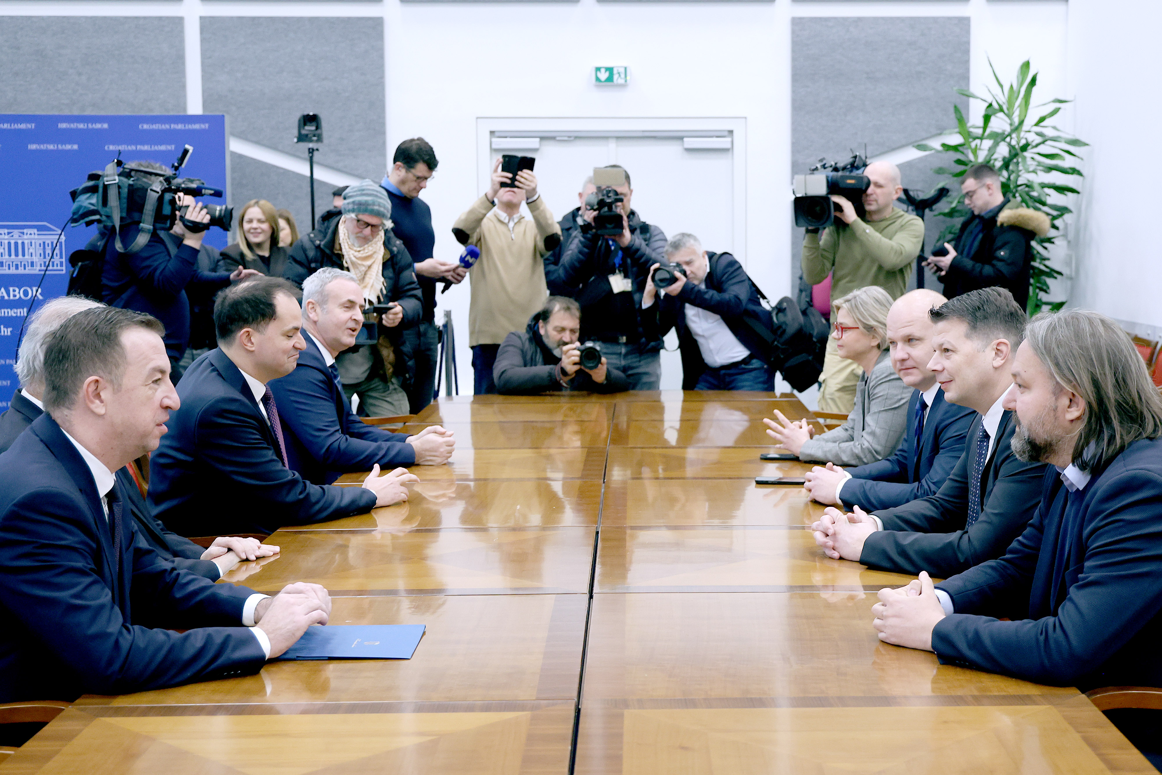 21.01.2026., Zagreb -U Saboru su danas poceli pregovori HDZ-a i SDP-a o izboru sudaca Ustavnog suda.