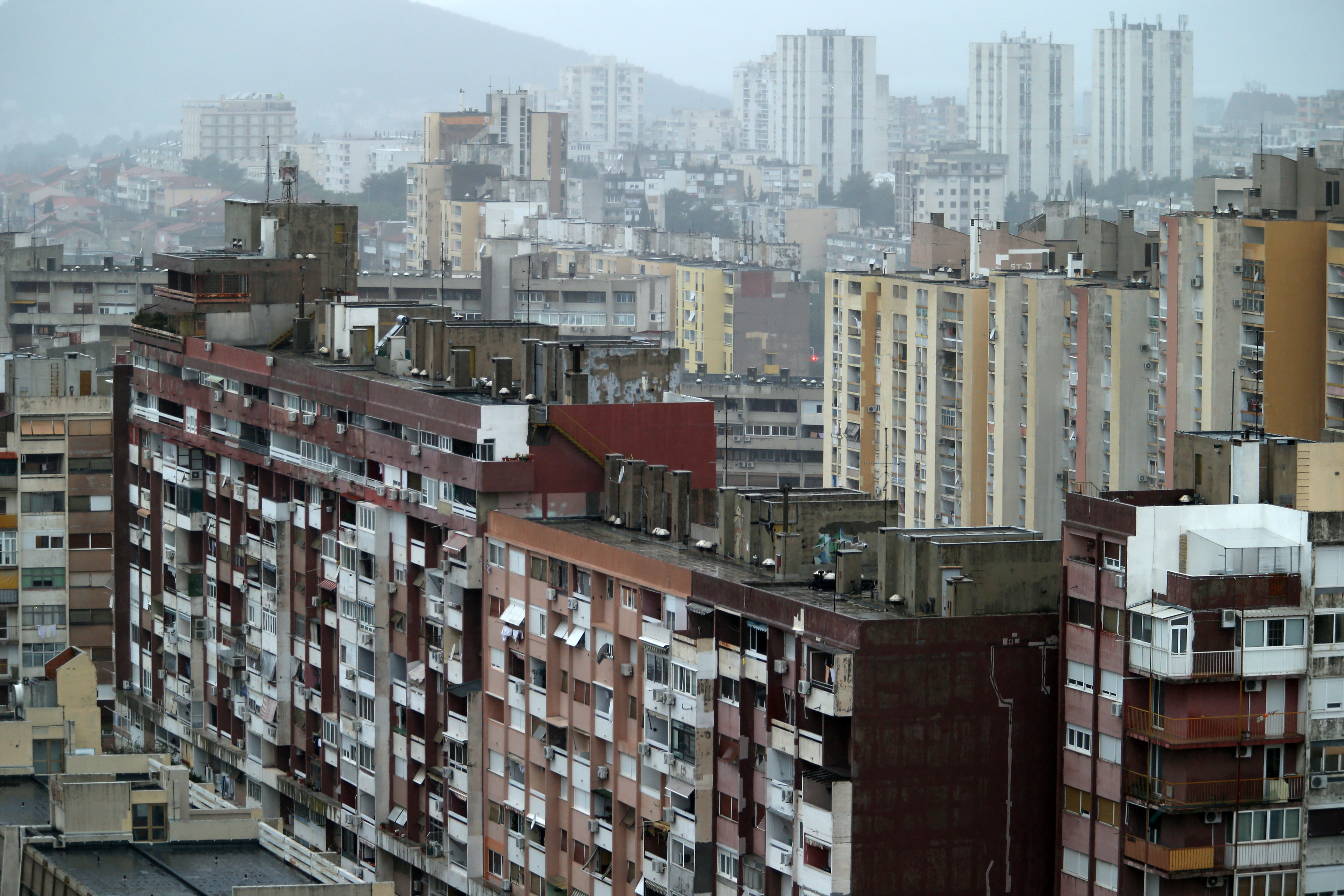 24.02.2015., Split - Stambene zgrade po kisnom vremenu. r"nPhoto: Ivo Cagalj/PIXSELL