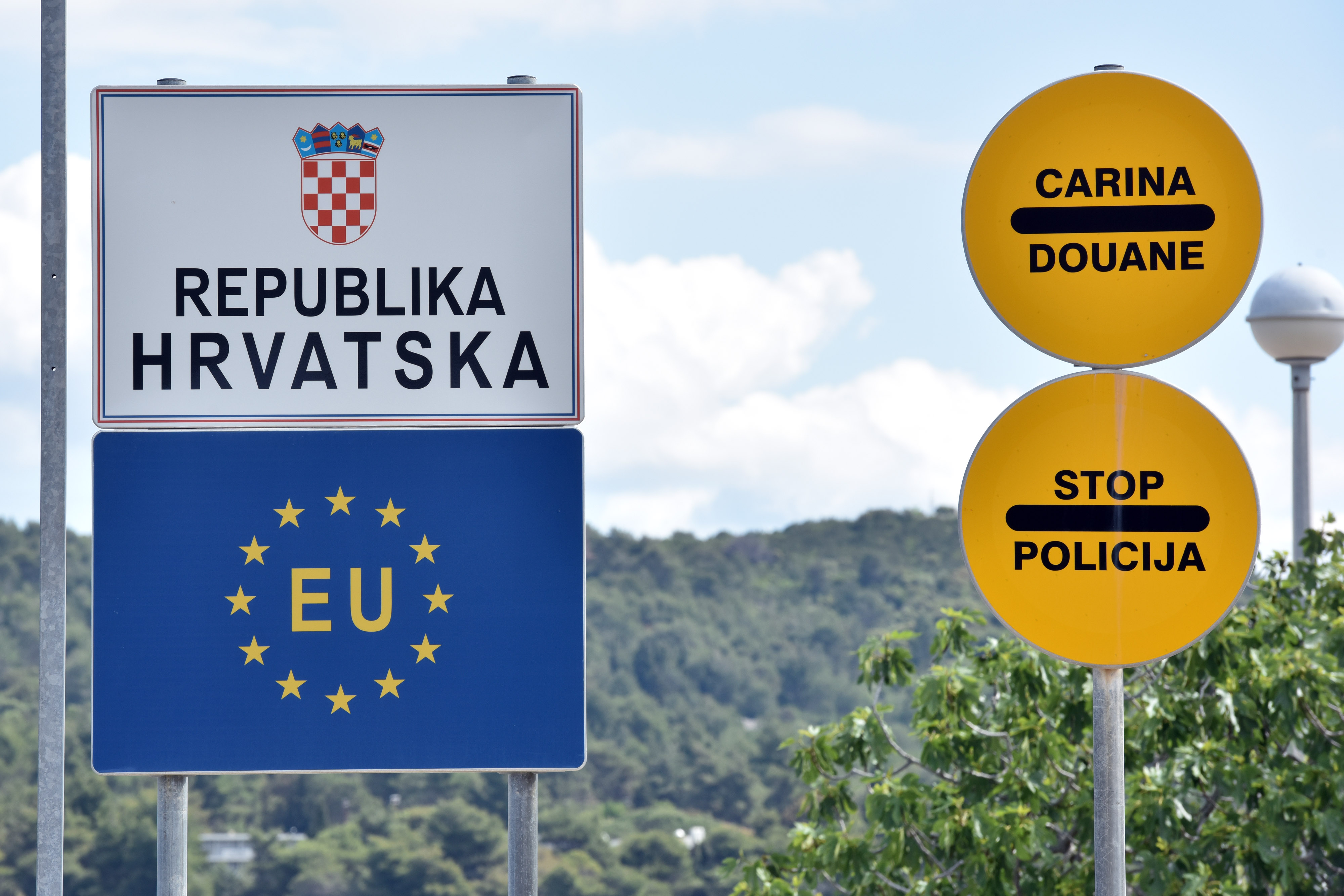 10.05.2017., Hvar - Oznaka drzavne granice - Republika Hrvatska i Europska unija"nPhoto: Hrvoje Jelavic/PIXSELL