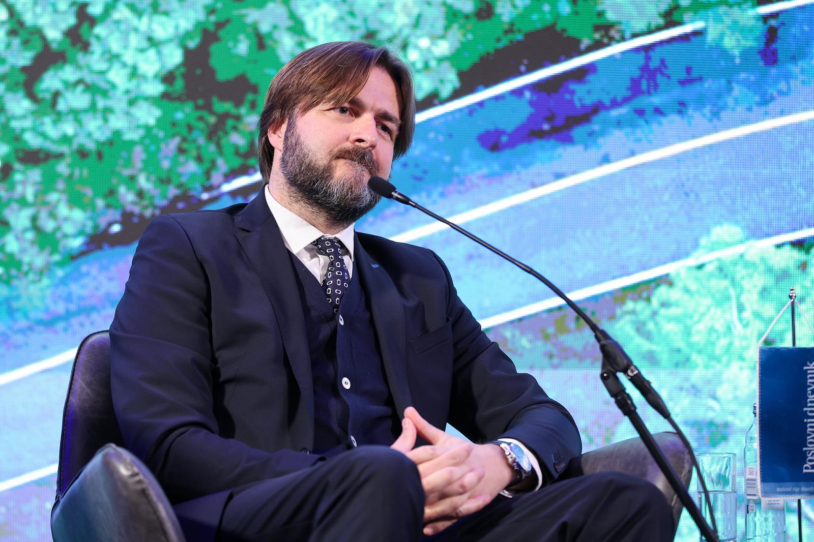 PXL_250325_130277143