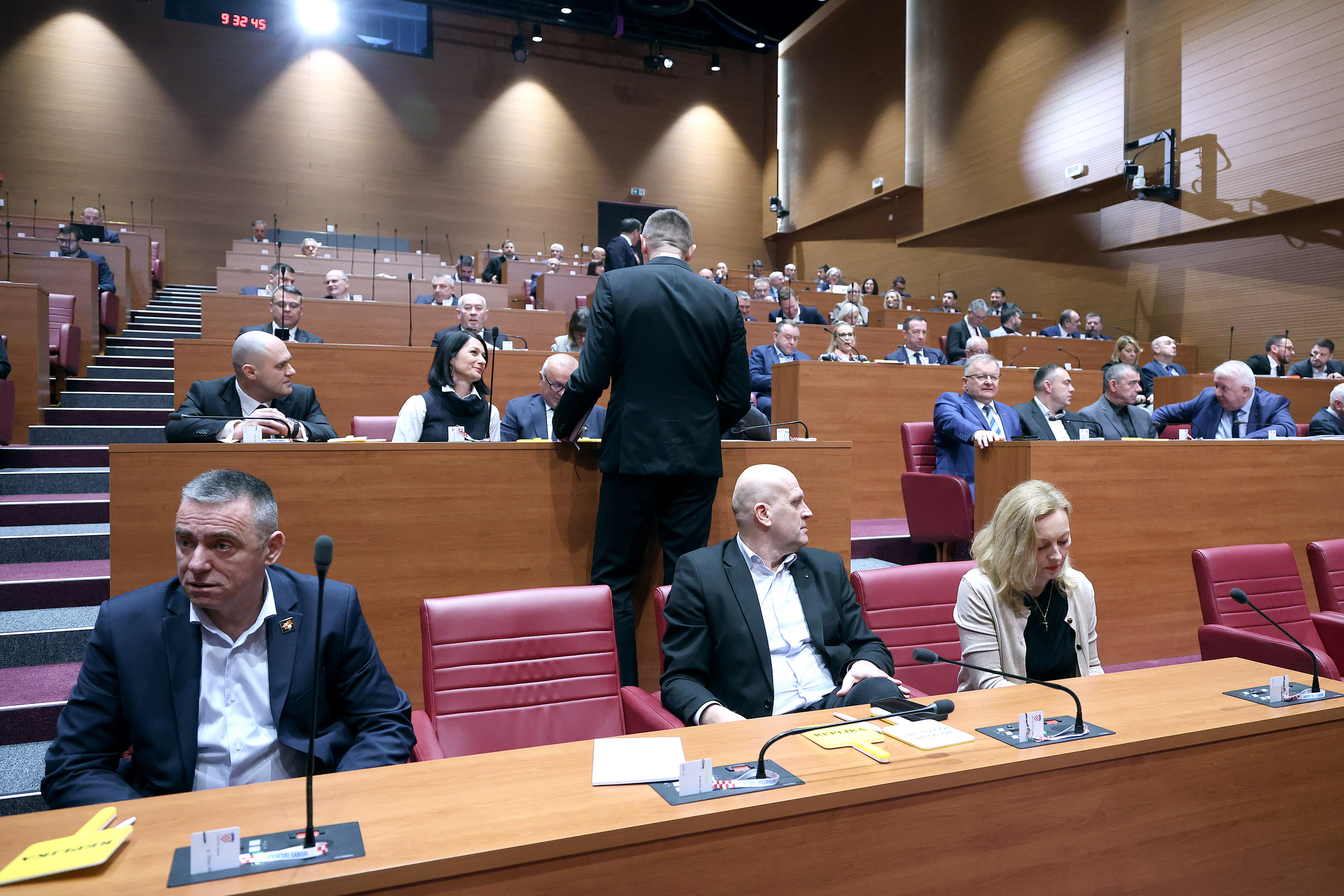 27.01.2026., Zagreb - Sabor 9. sjednicu nastavlja iznosenjem zastupnickih stajalista nakon kojih slijedi rasprava o Prijedlogu zakona o izmjenama i dopuni Zakona o postupanju s nezakonito izgradjenim zgradama. Photo: Patrik Macek/PIXSELL