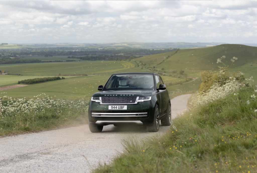 RANGE ROVER ELECTRIC SIDE PROFILE 02_09_26_0