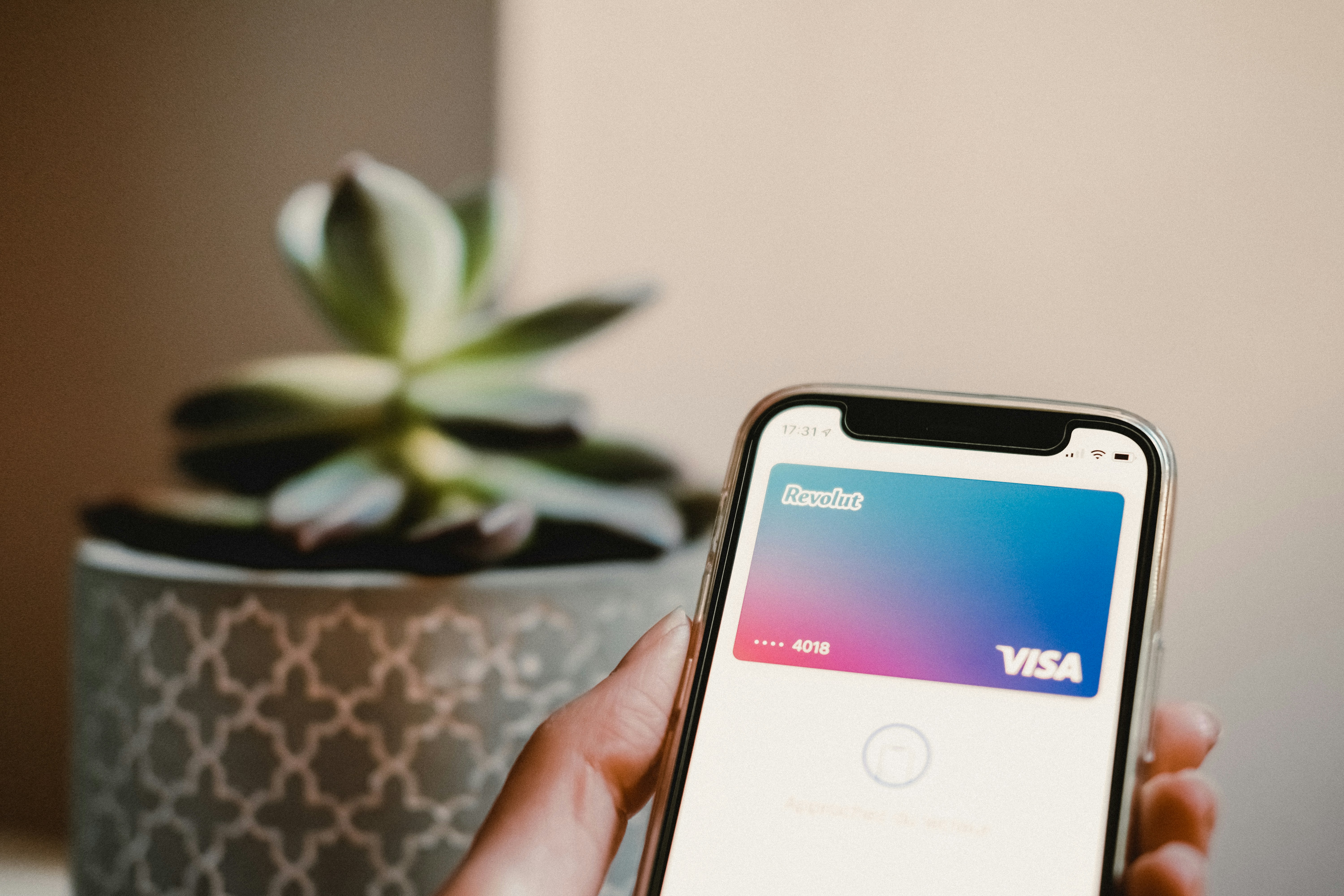 unsplash revolut kartica