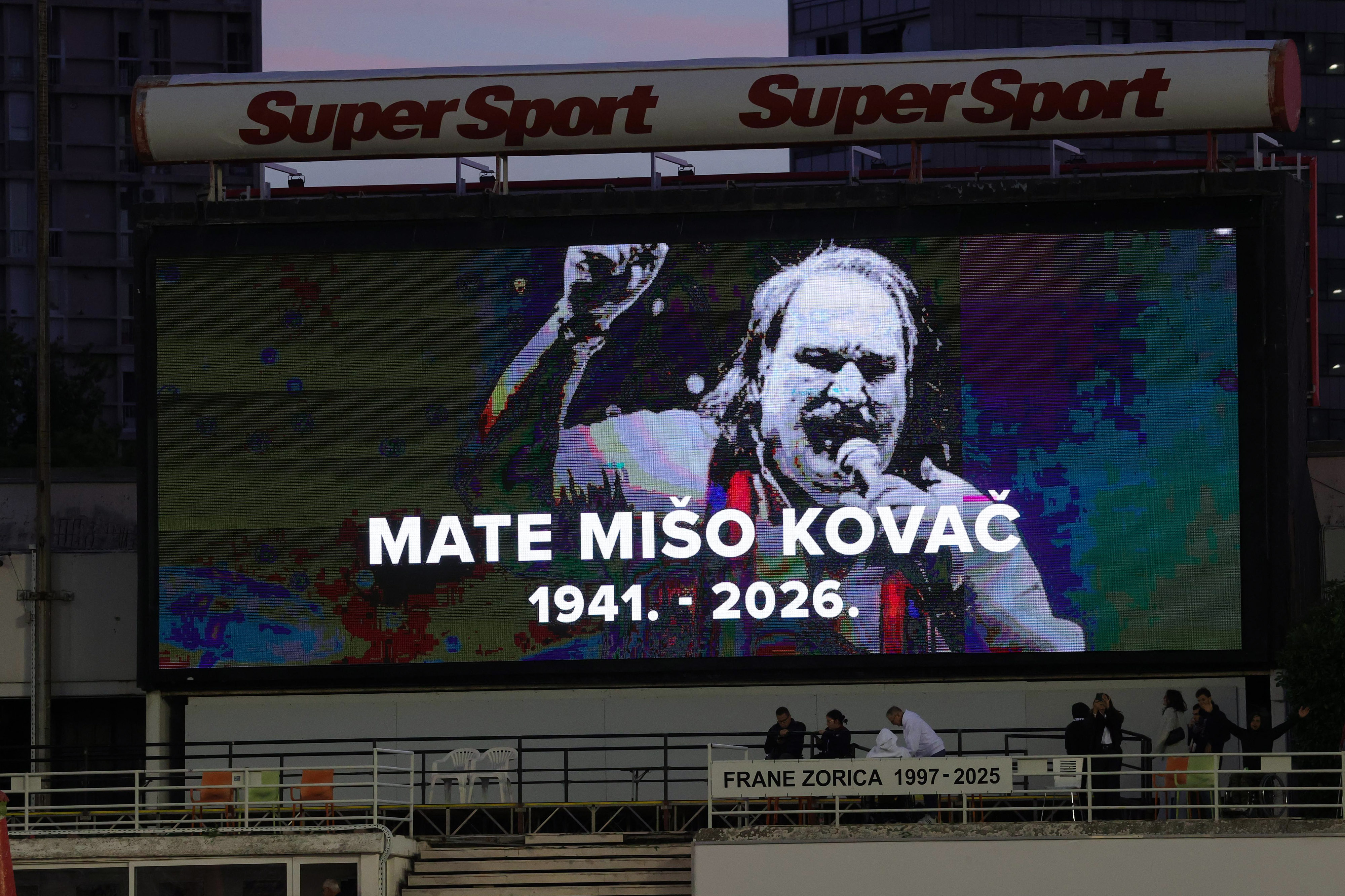 Poslije utakmice je objavljeno da je Miso Kovac umro Photo: Ivana Ivanovic/PIXSELL