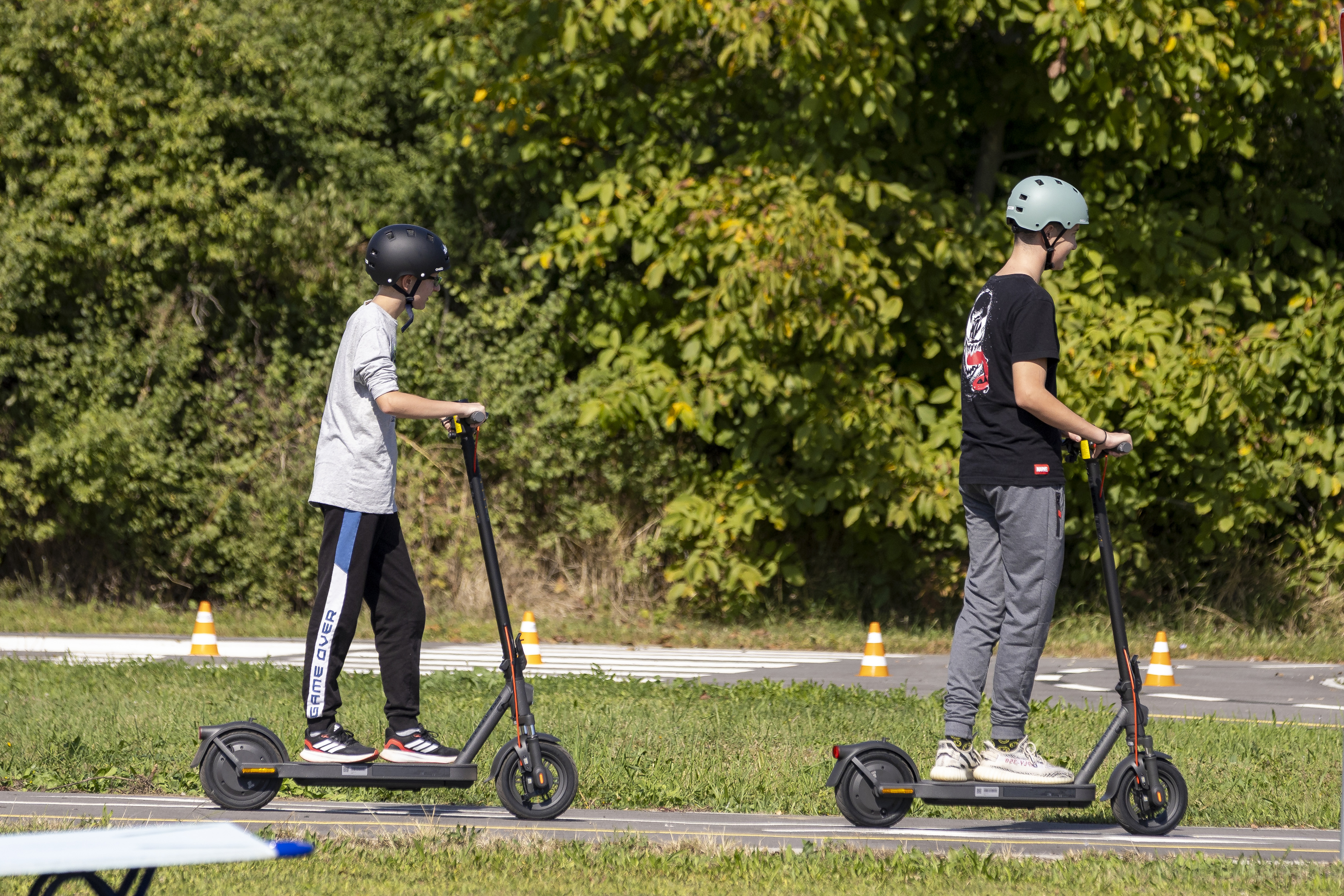 23.09.2025., Osijek - U organizaciji HAK-a zapoceo je novi preventivno-edukativni program o koristenju elektricnog romobila „Sigurna voznja e-romobila“. Photo: Davor Javorovic/PIXSELL