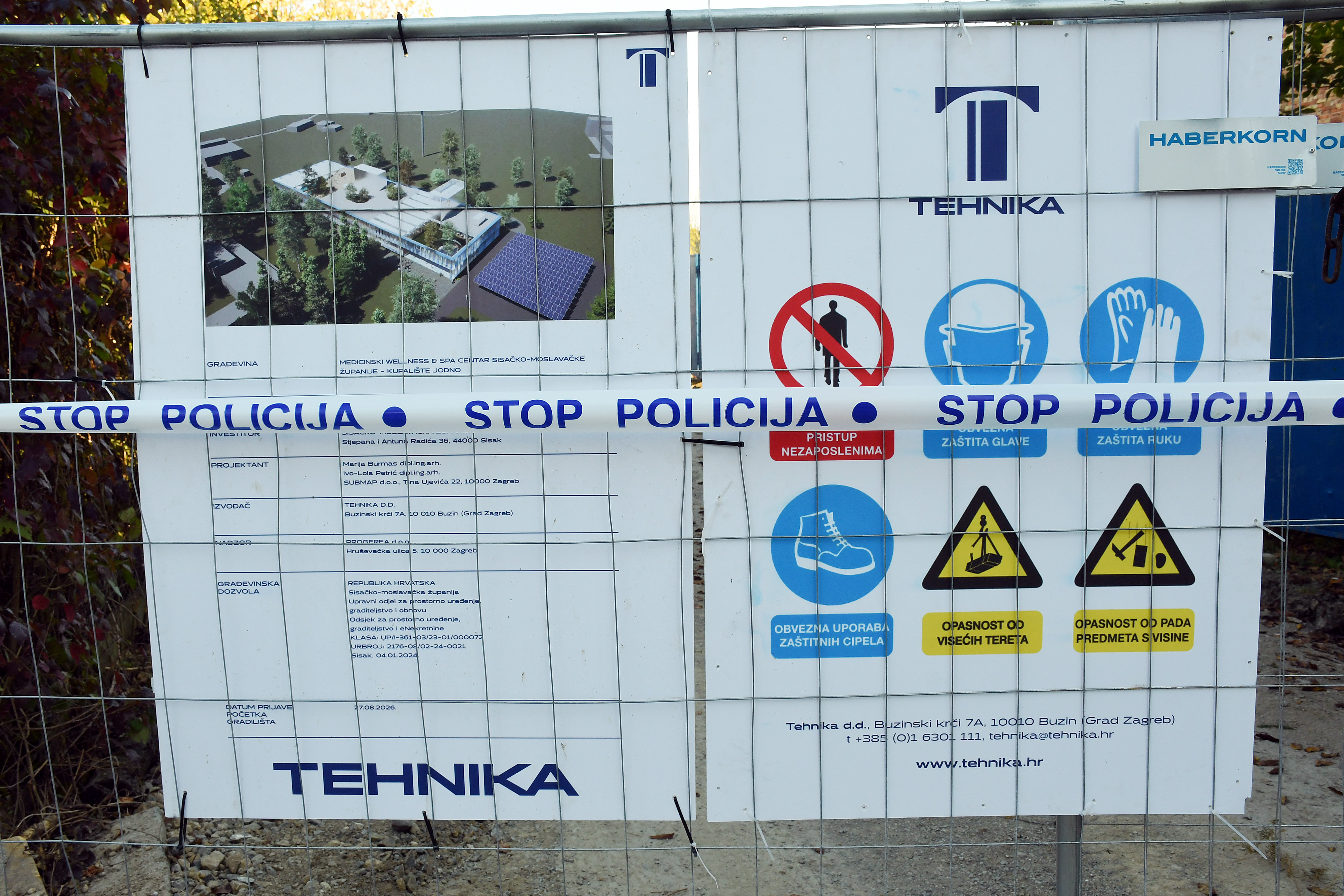 06.10.2026., Sisak - Zatvoreno gradiliste budućeg SPA centra Jodno gdje je pronadjen opasni otpad. Photo: Nikola Cutuk/PIXSELL