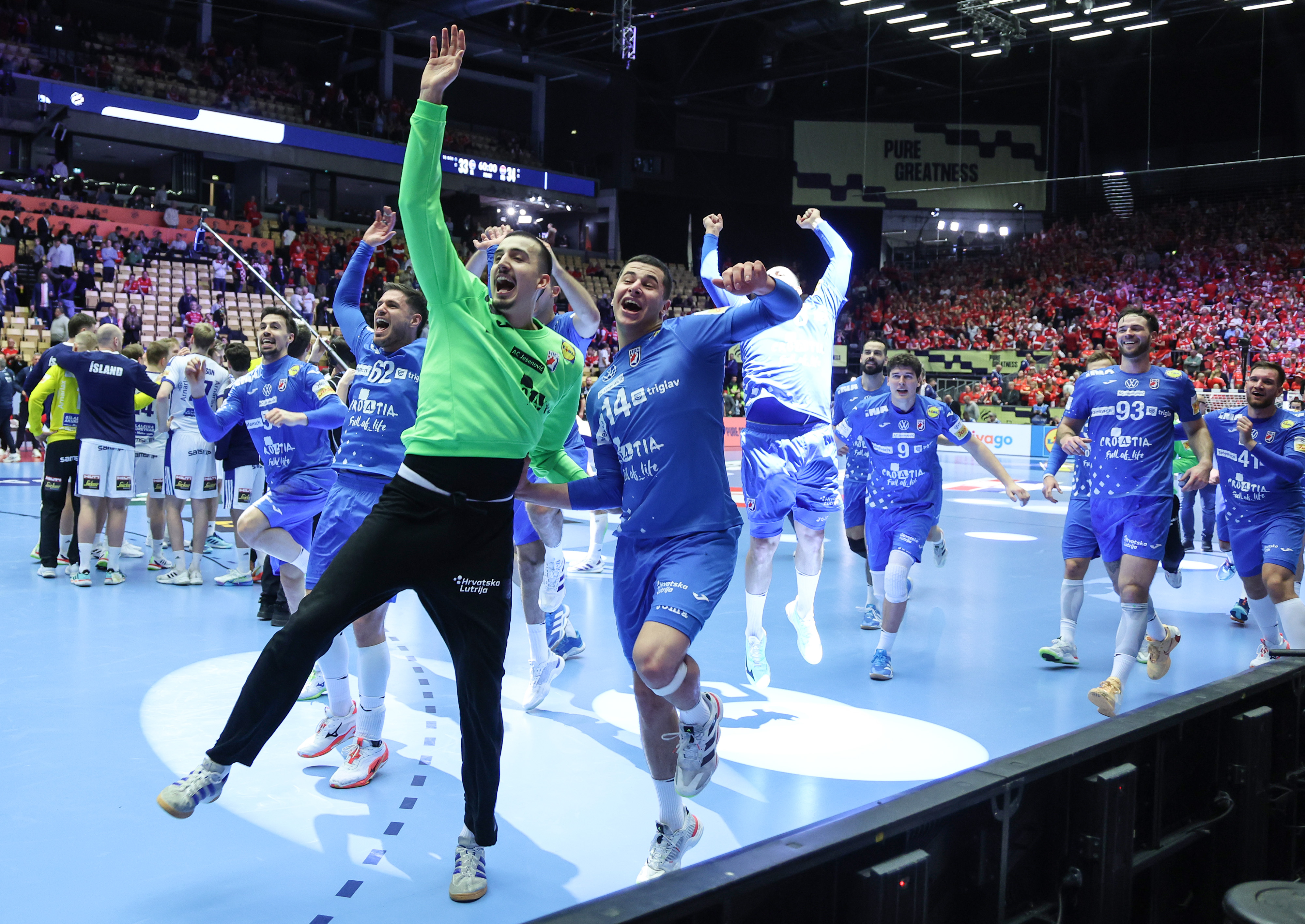 EHF Europsko prvenstvo 2026., utakmica za trece mjesto, Island - Hrvatska. Matej Mandic i Diano Neris Cesko Photo: Sanjin Strukic/PIXSELL