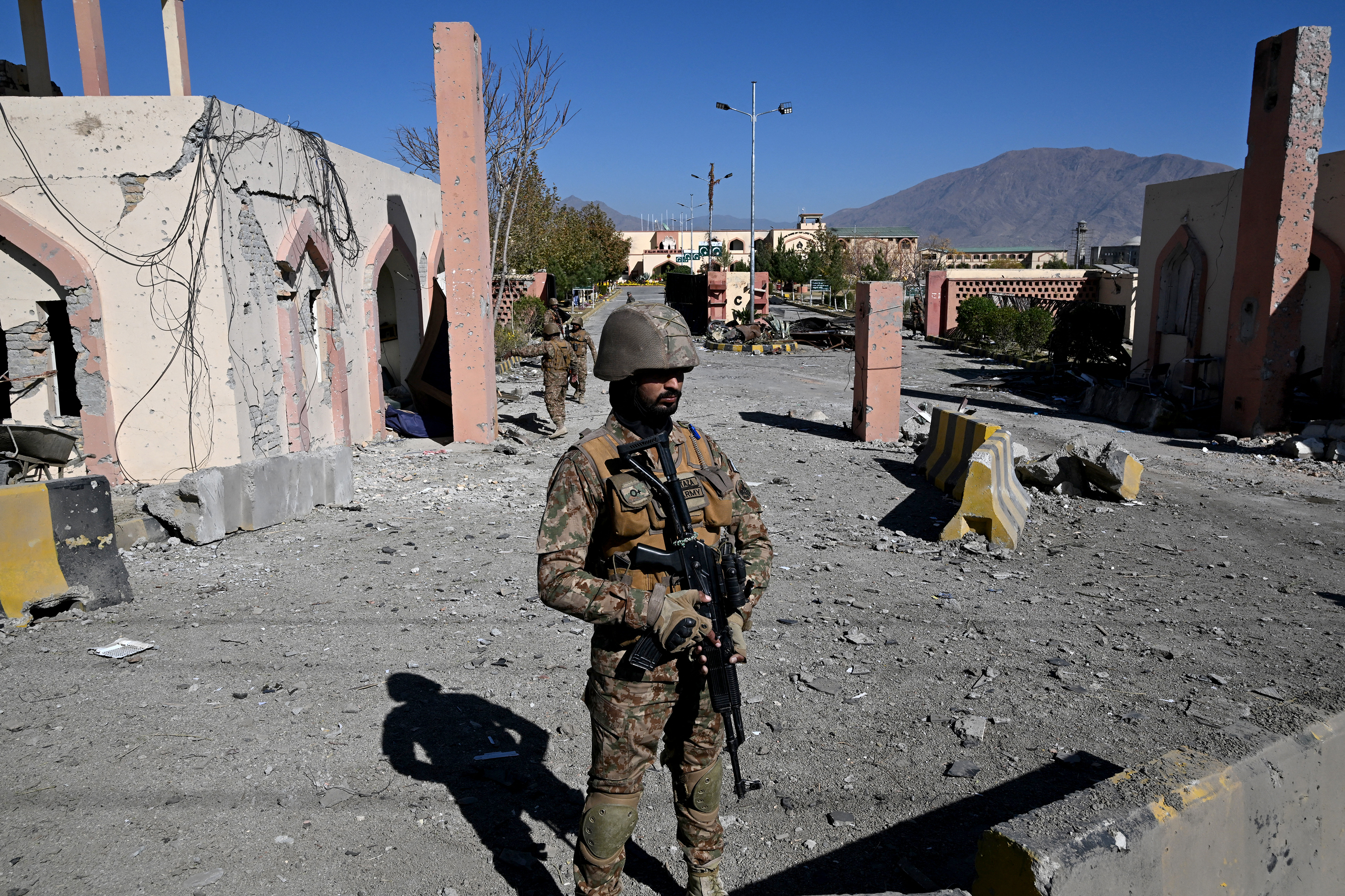 Pakistani military stand guard after militants attacked the Cadet College in Wana, Waziristan district near the Pakistan-Afghanistan border, on November 13, 2025. (Photo by Aamir QURESHI / AFP)
