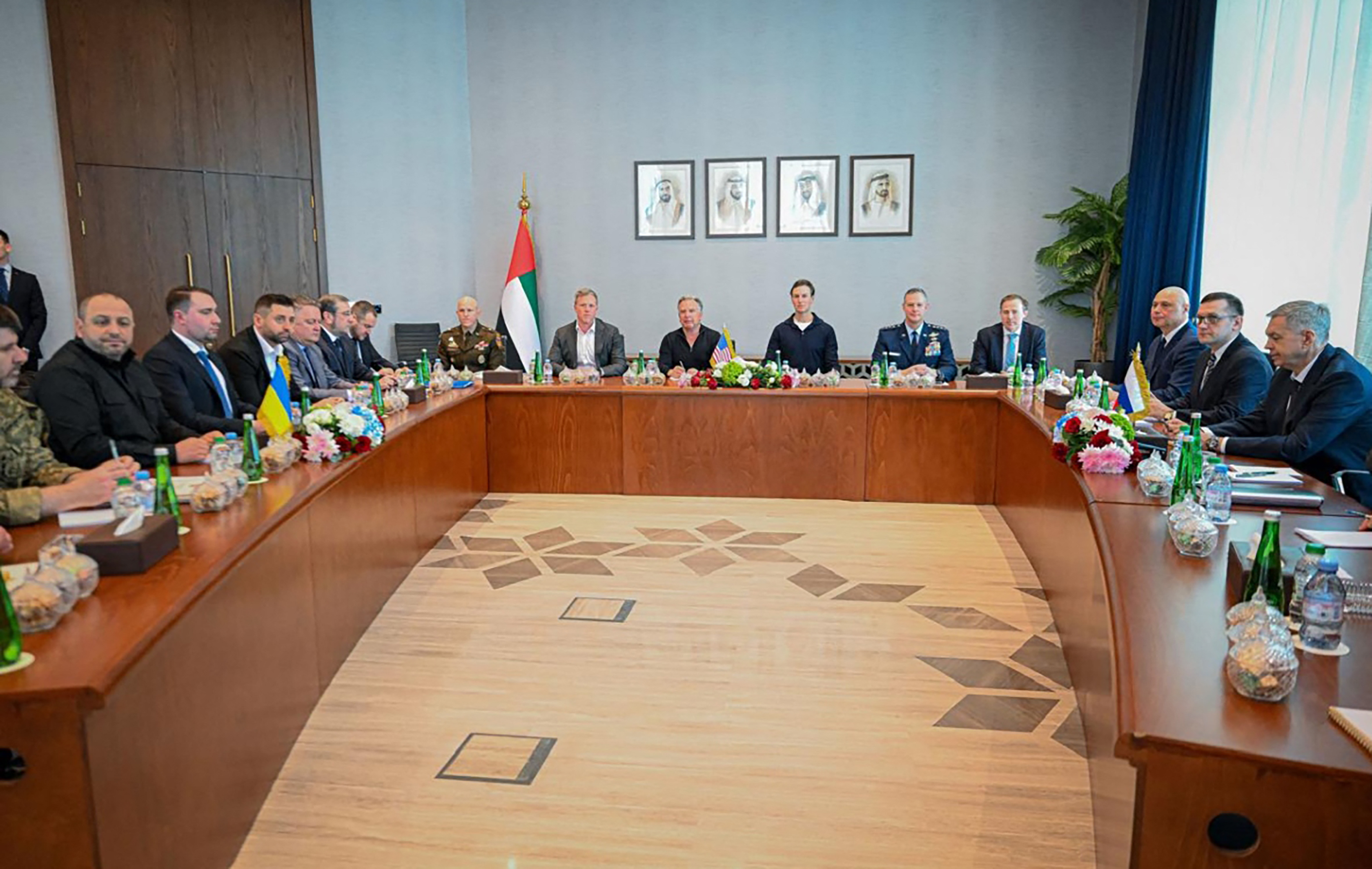 Abu Dhabi, pregovori