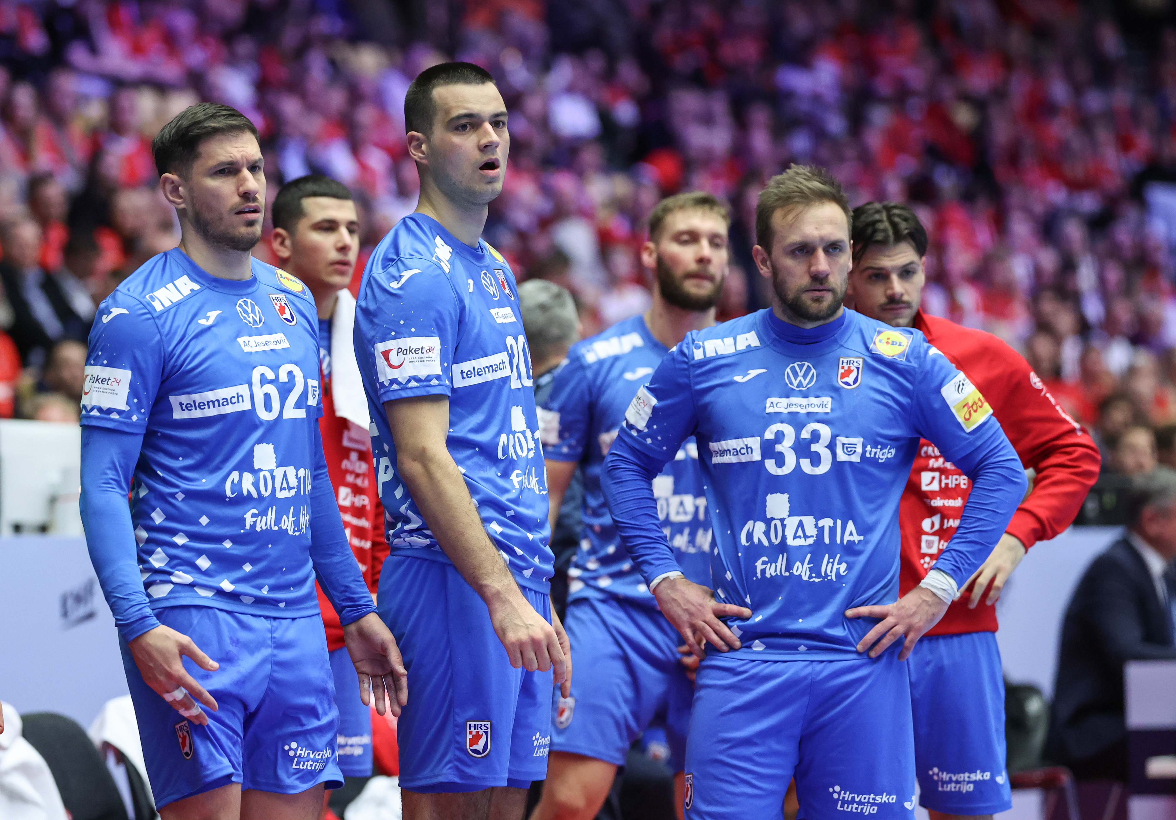 01.02.2026., Jyske Bank Boxen, Herning, Danska - EHF Europsko prvenstvo 2026., utakmica za trece mjesto, Island - Hrvatska. Marin Jelinic, Mateo Maras i Luka Cindric Photo: Sanjin Strukic/PIXSELL