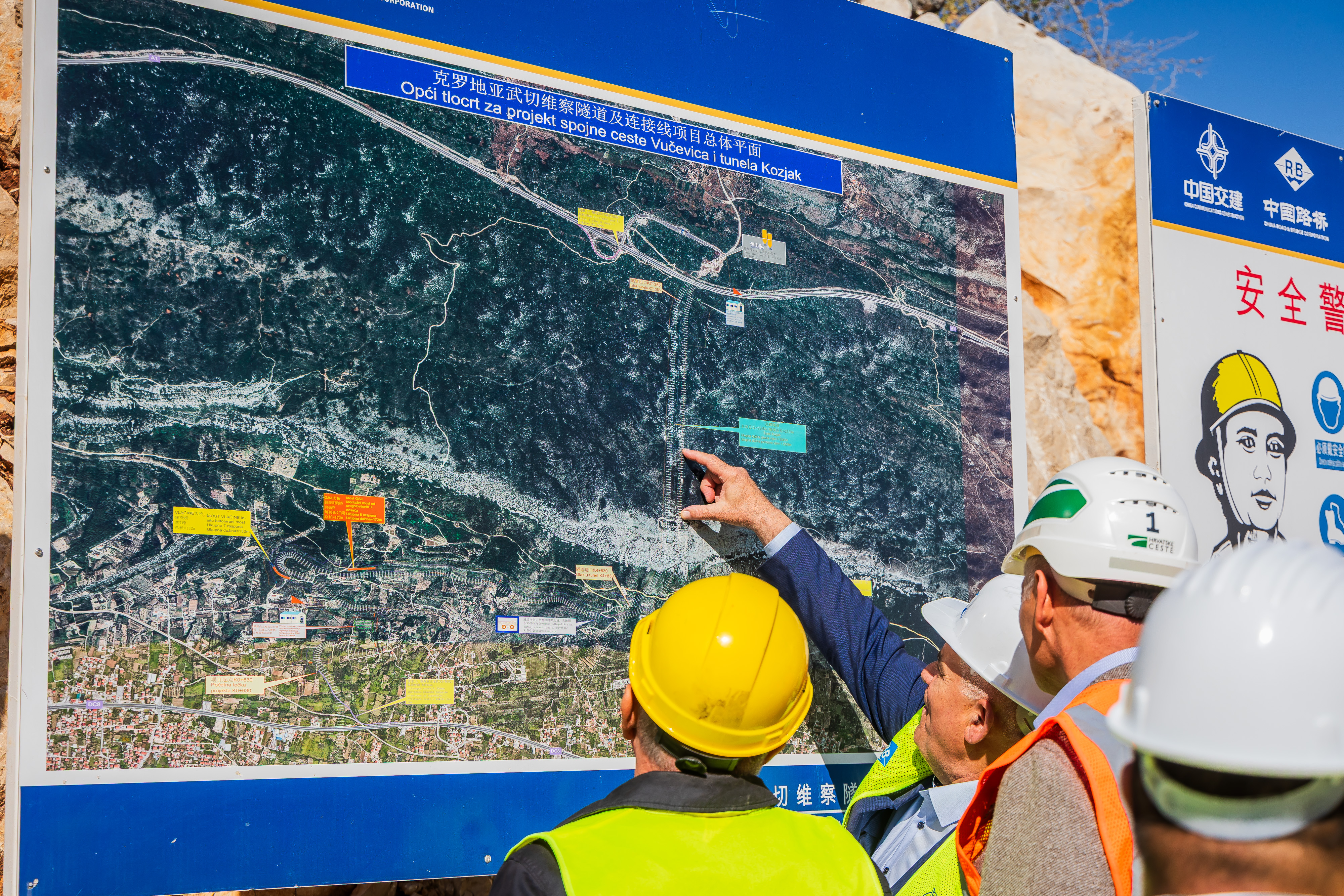 Zupan Blazenko Boban i Ivica Budimir obisli su Sjeverni dio Portala tunela Kozjak koji je probijen 1500 metara te jos preostaje 1 kilometar.  Photo: Zvonimir Barisin/PIXSELL