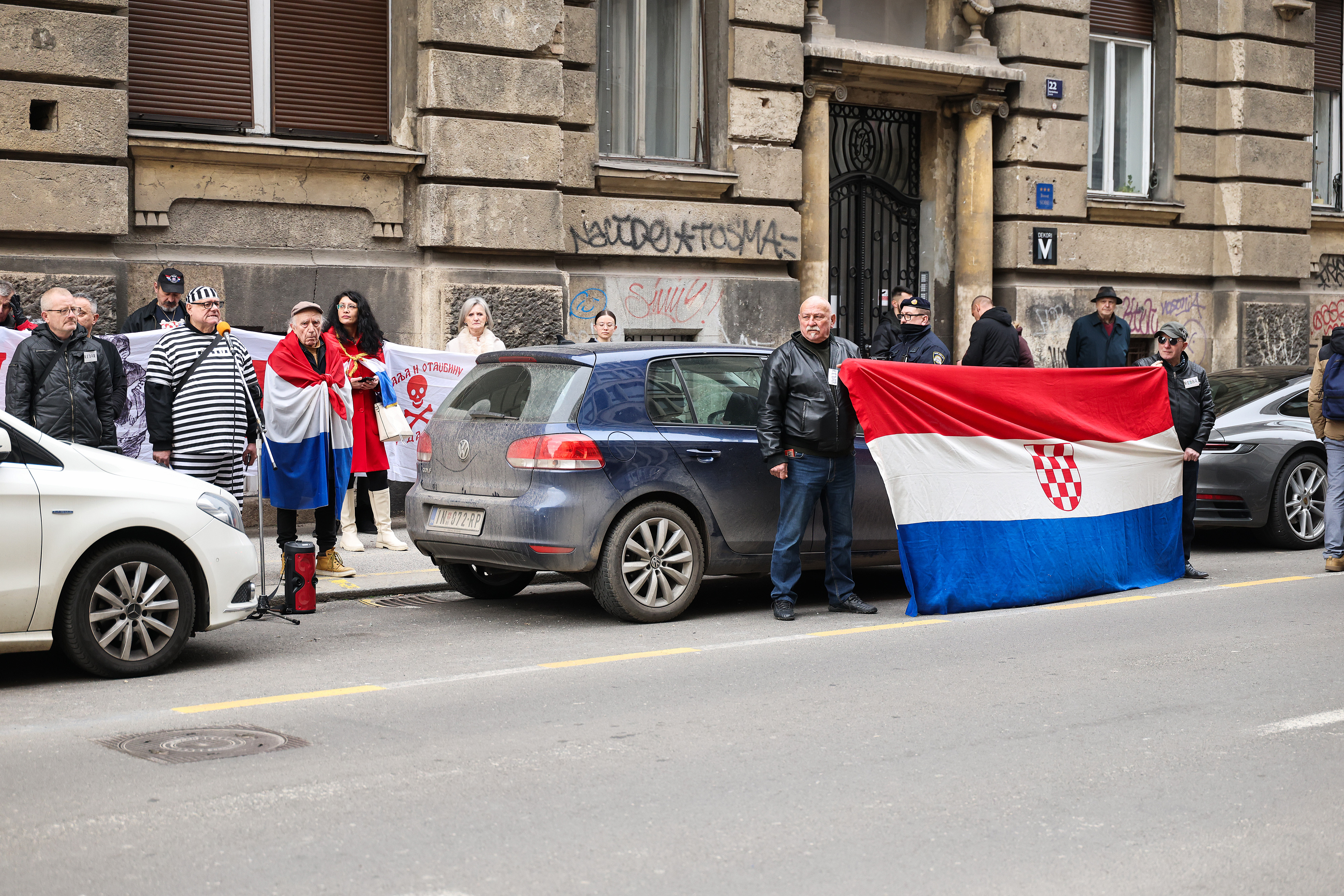 14.02.2026., Zagreb, Clanovi A-HSP-a pod vodstvom Drazena Keleminca odrzali su javni skup ispred sredisnjice HDZ-a U Gundulicevoj ulici Photo: Emica Elvedji/PIXSELL