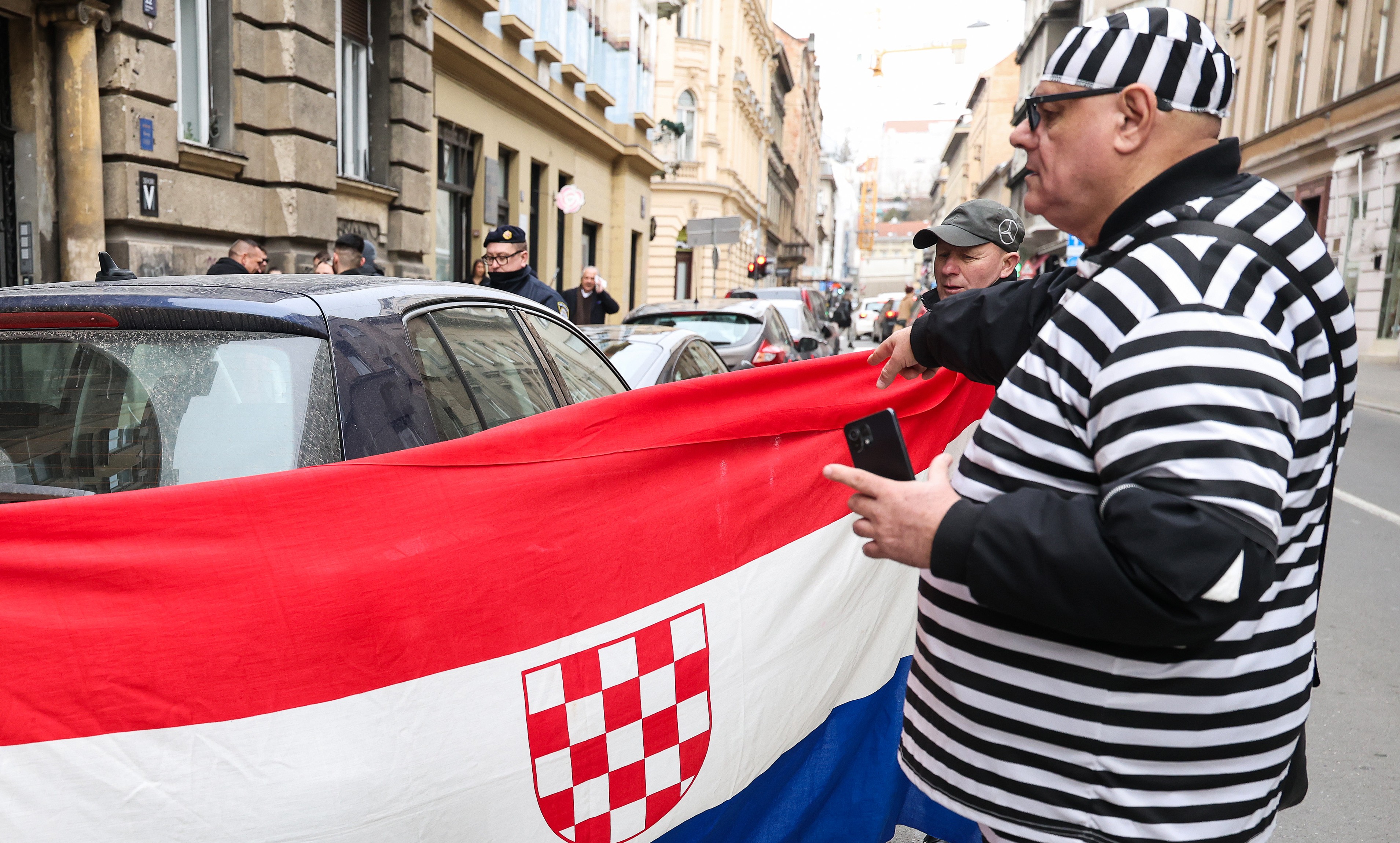 14.02.2026., Zagreb, Clanovi A-HSP-a pod vodstvom Drazena Keleminca odrzali su javni skup ispred sredisnjice HDZ-a U Gundulicevoj ulici Photo: Emica Elvedji/PIXSELL
