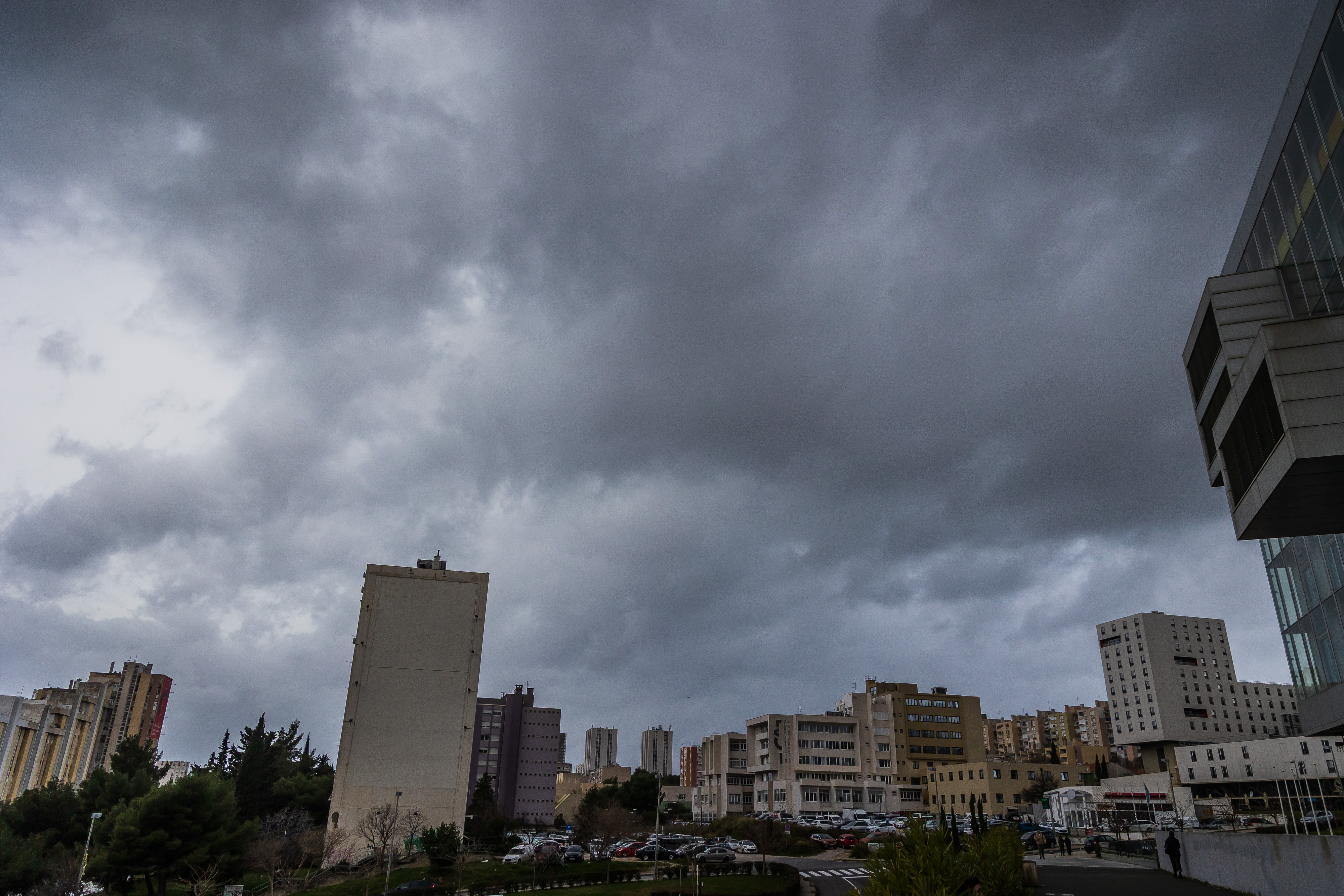 04.02.2026., Split - Kisni i oblacni dan u Splitu. Photo: Zvonimir Barisin/PIXSELL