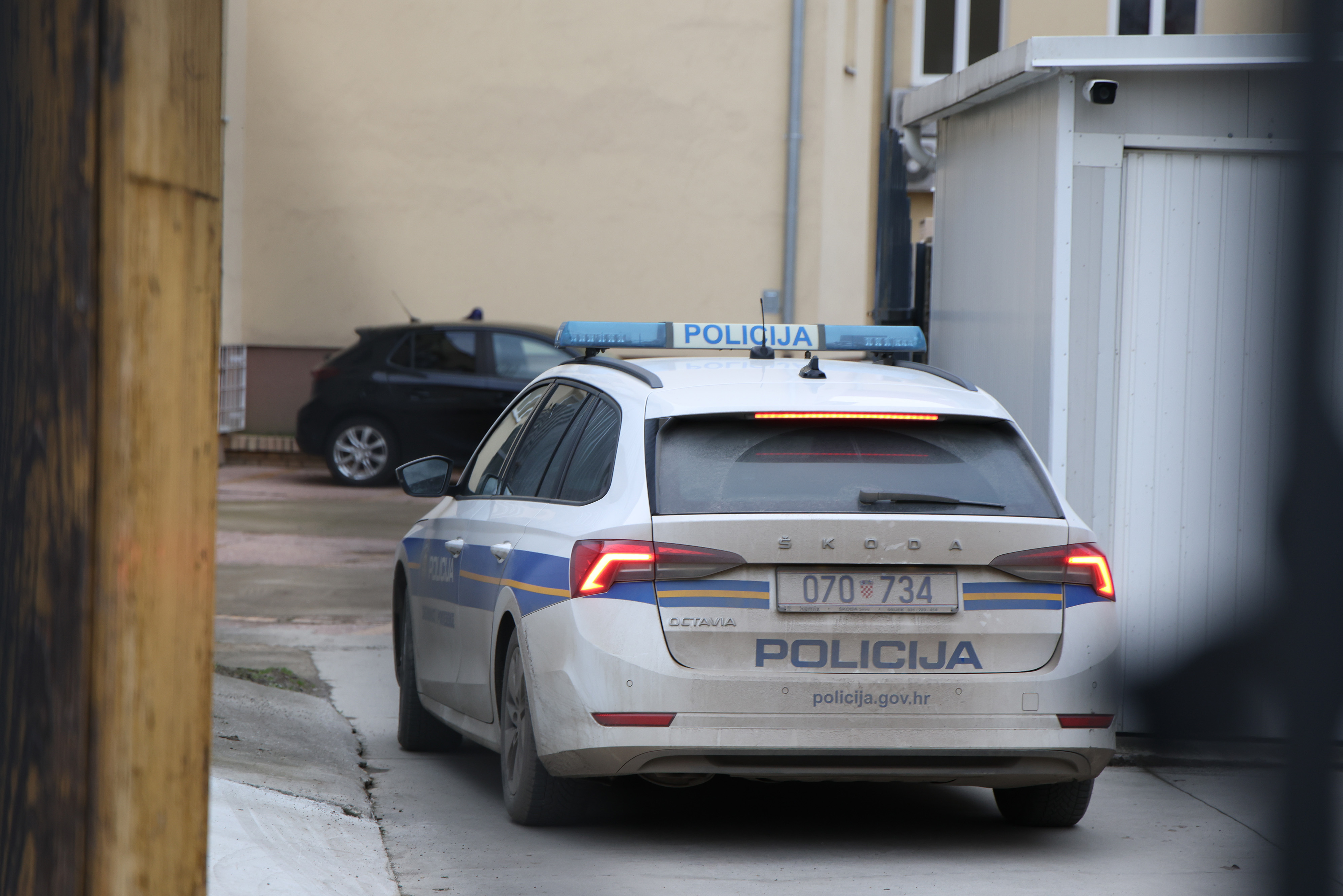 12.02.2026., Osijek - Dovodjenje gradonacelnika Nove Gradiske Vinka Grgica u prostorije USKOK-a. Photo: David Jerkovic/PIXSELL