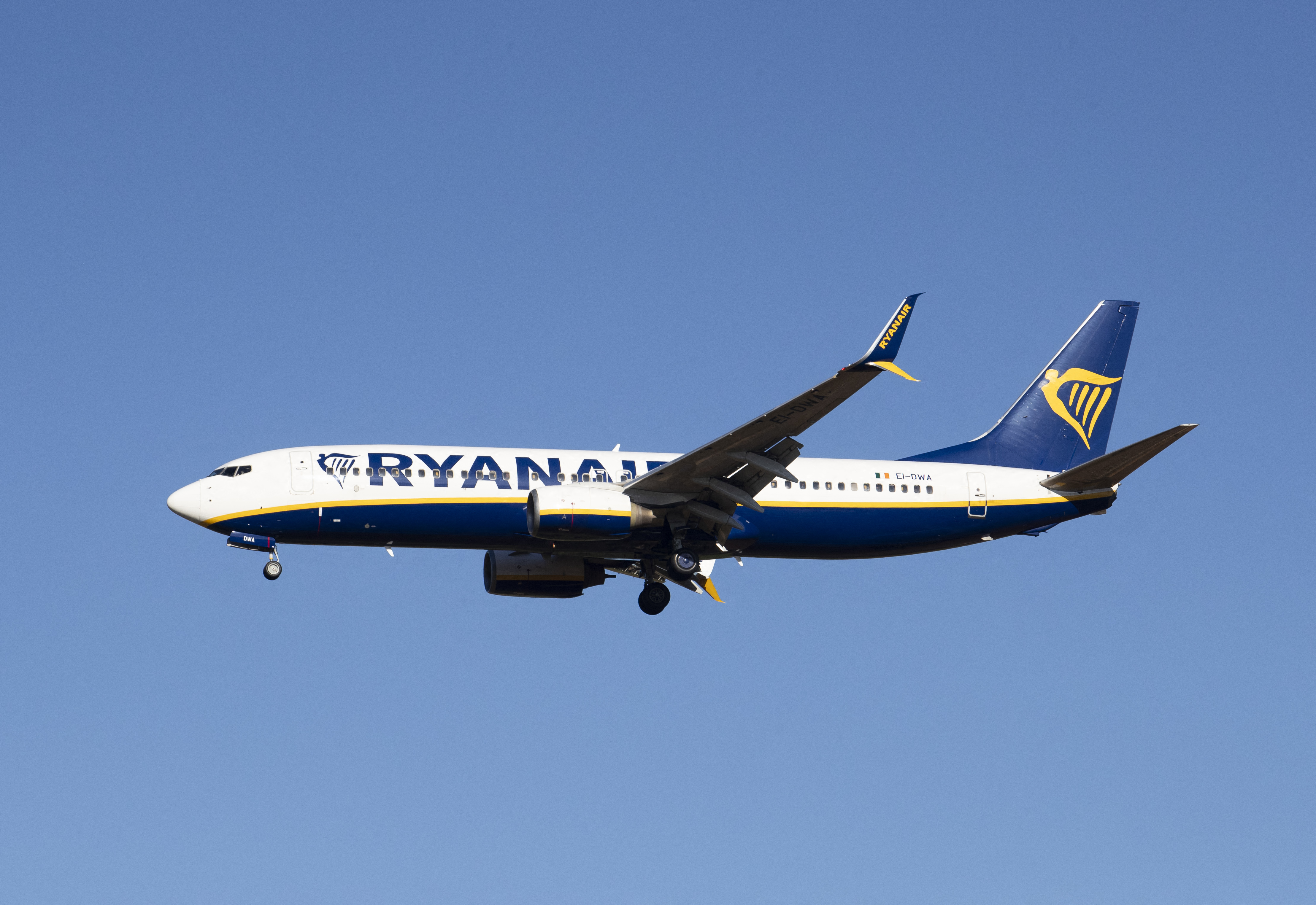 A Ryanair plane lands at Palma de Mallorca airport on November 29, 2025. (Photo by Jaime REINA / AFP)
