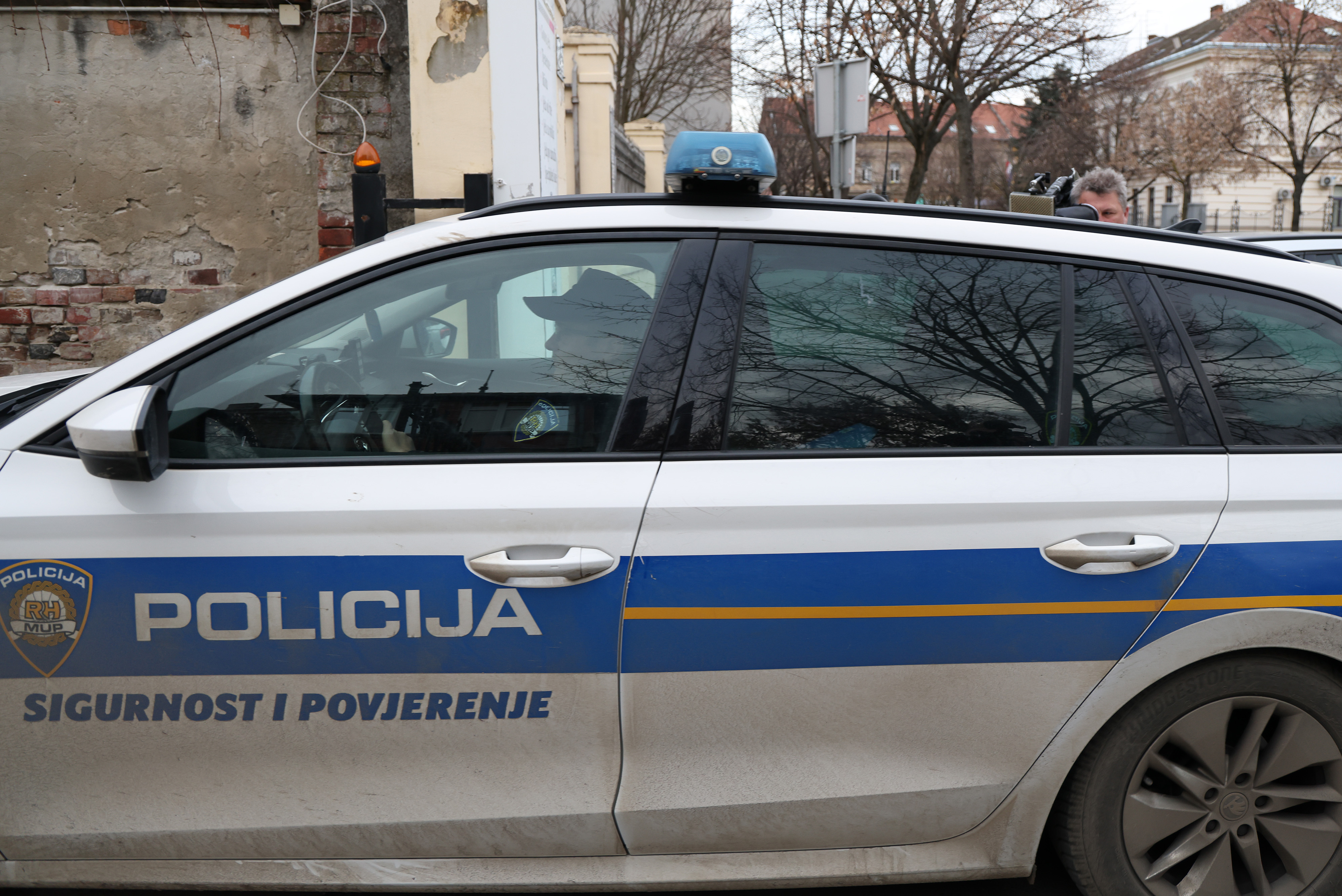 12.02.2026., Osijek - Dovodjenje gradonacelnika Nove Gradiske Vinka Grgica u prostorije USKOK-a. Photo: David Jerkovic/PIXSELL