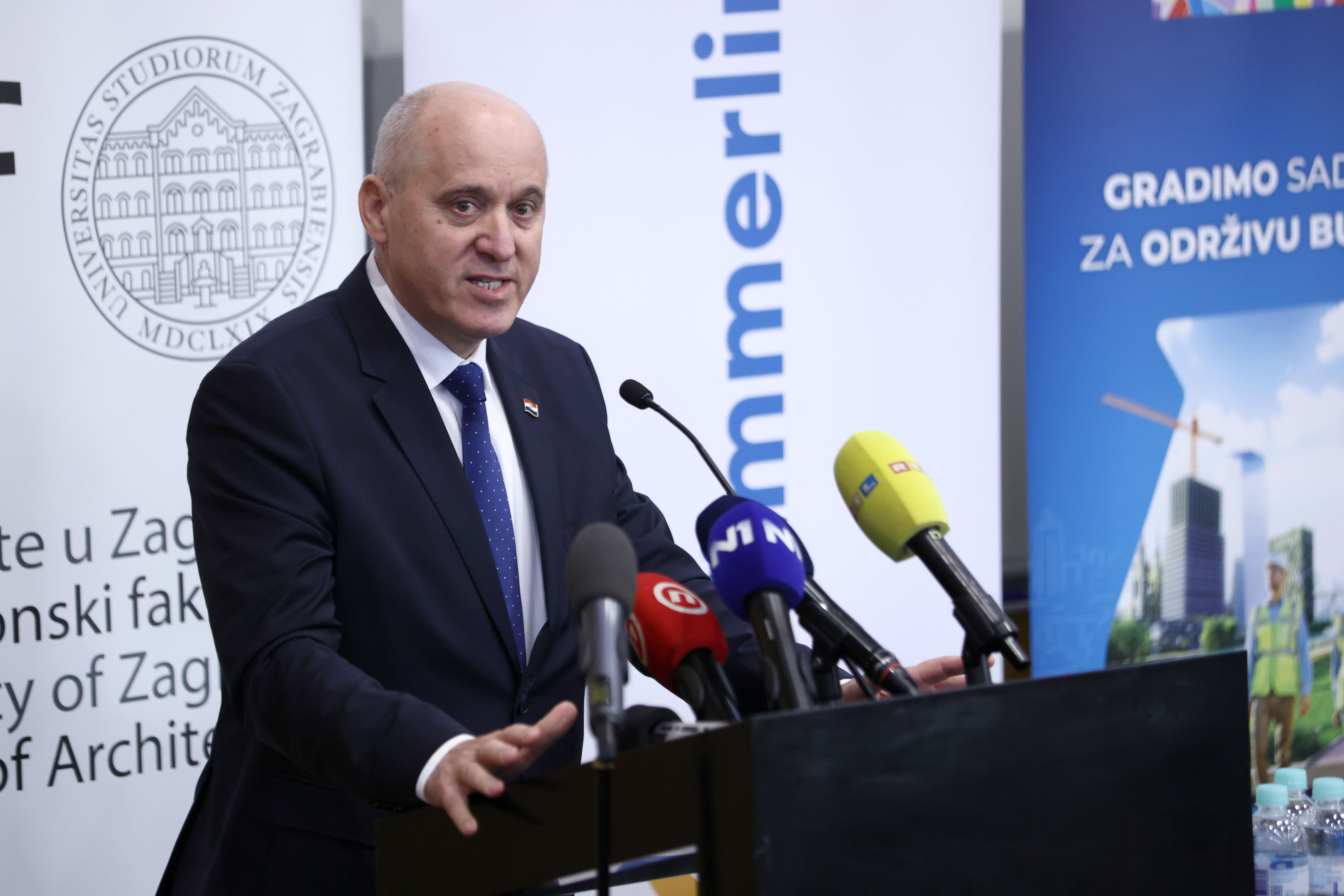 19.2.2026. - Arhitektonski fakultet, Zagreb, Hrvatska - Predsjednik RH, Zoran Milanovic, i Branko Bacic, ministar graditeljstva, na skupu "nZEB 2026 Energetska ucinkovitost i odrzivost." Branko Bacic, ministar. Photo: Josip Mikacic/PIXSELL