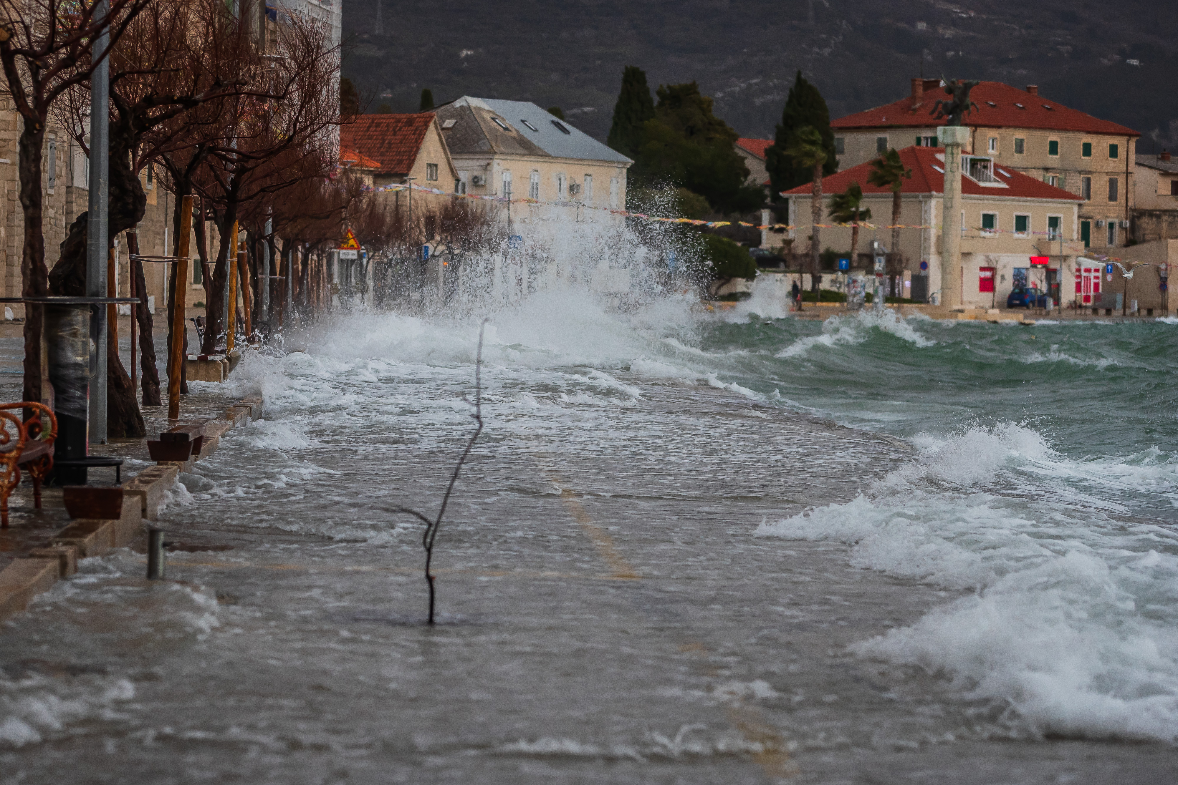 18.02.2026., Kastel Stafilic - Olujno jugo u Kastelima. Photo: Zvonimir Barisin/PIXSELL