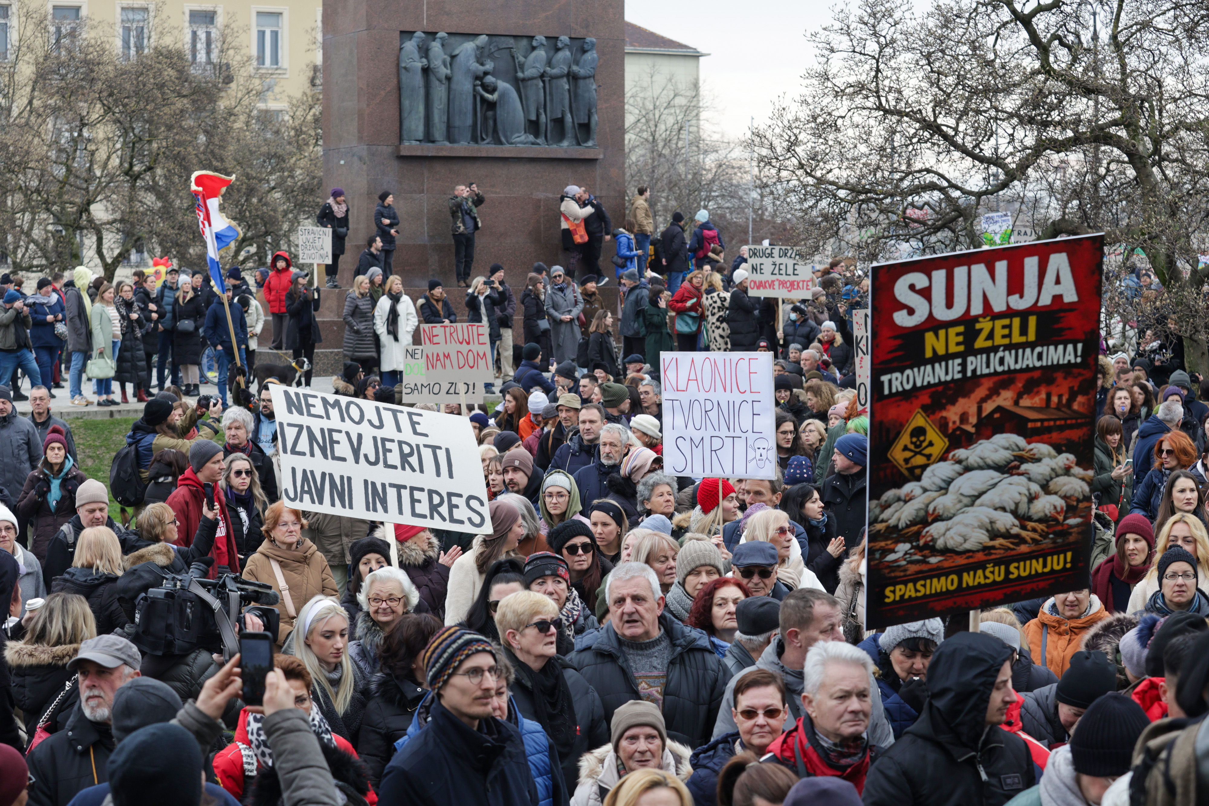 prosvjed protiv megaklaonice