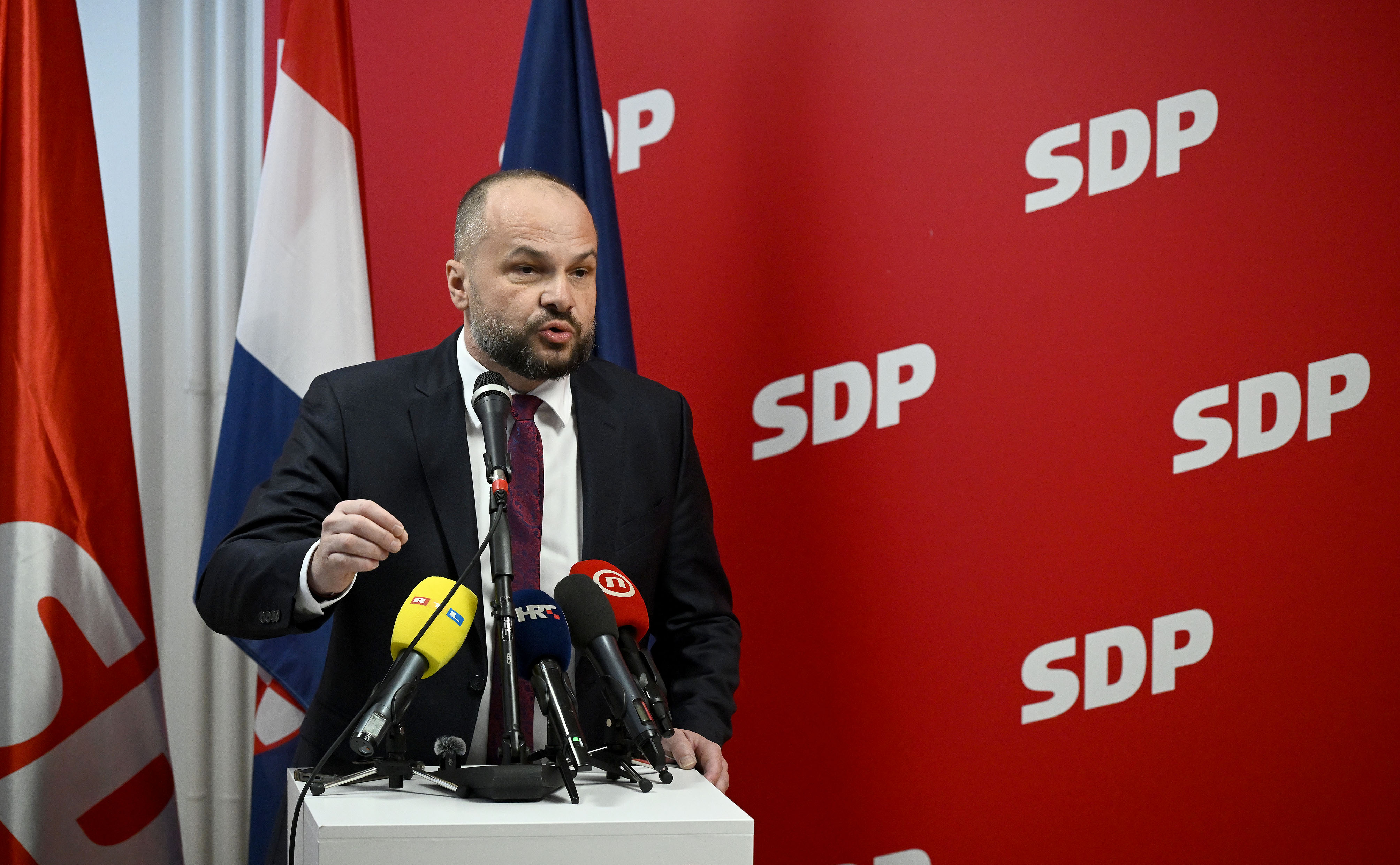 Siniša Hajdaš DOnčić