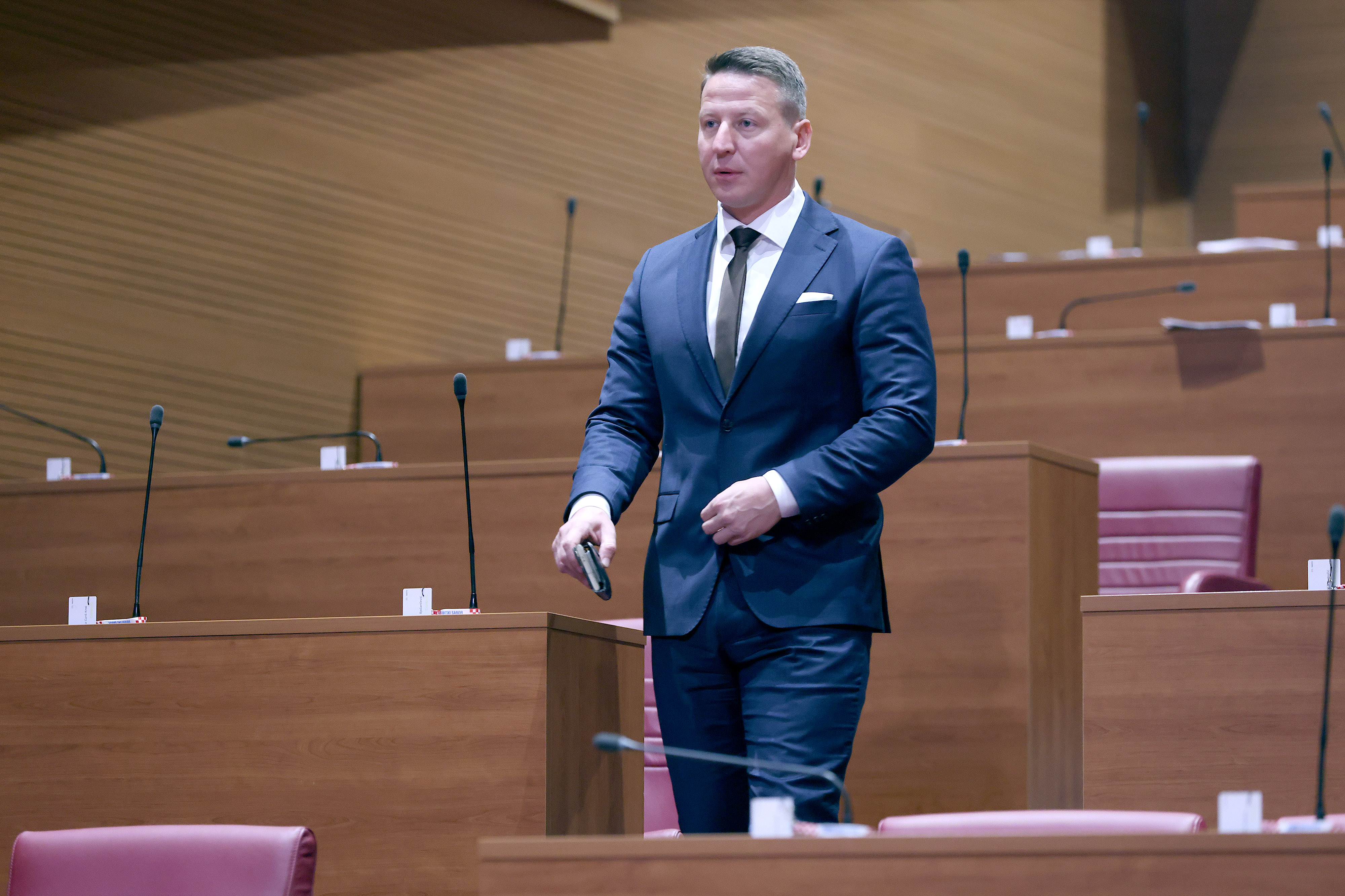 PXL_031225_142849773