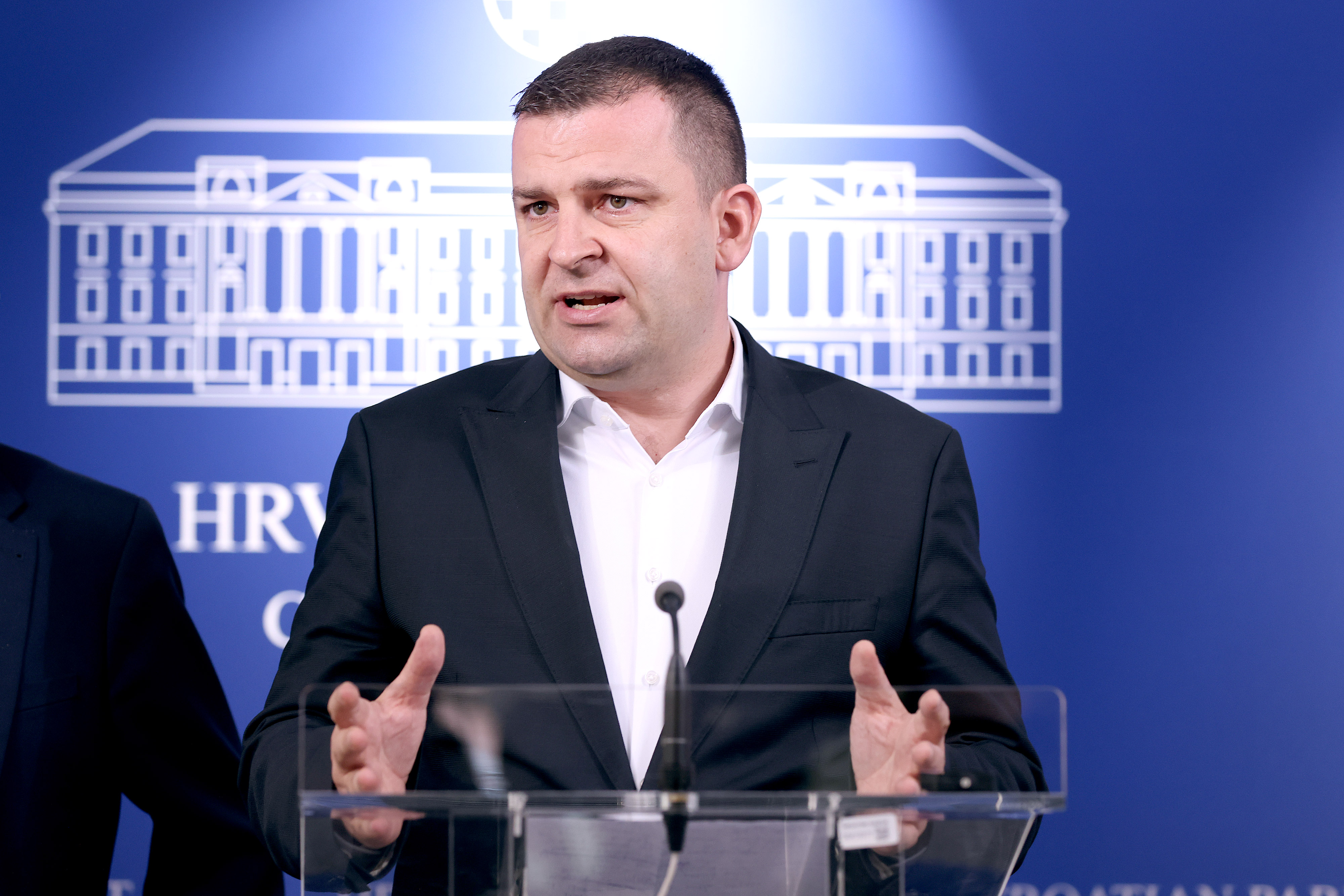 06.03.2026., Zagreb - Na konferenciji za medije odrzanoj u Saboru o danasnjem glasovanju i ulasku u vladajucu vecinu govorio je Dario Hrebak . Photo: Patrik Macek/PIXSELL