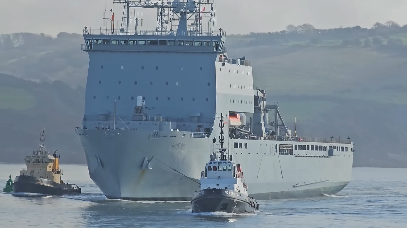 screenshot britanski ratni brod