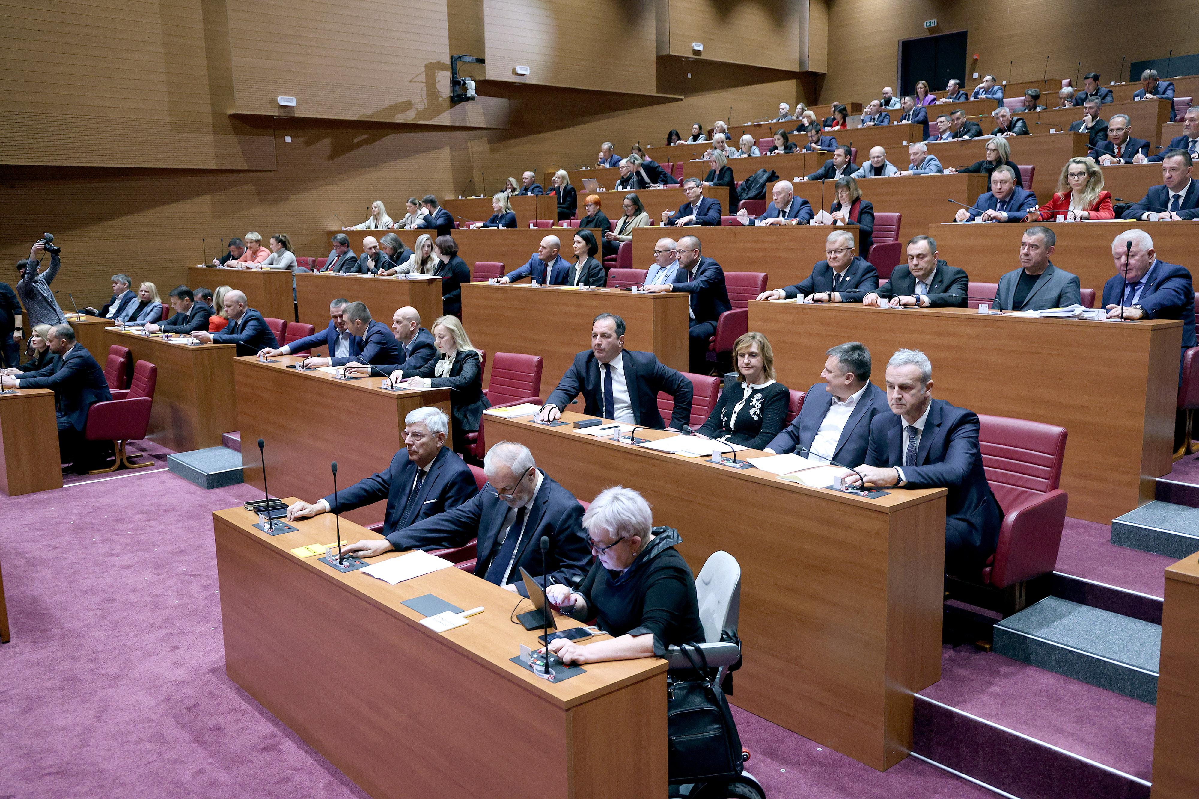 15.12.2025., Zagreb - Zastupnici glasovanjem zakljucuju 8. sjednicu Sabora. Photo: Patrik Macek/PIXSELL