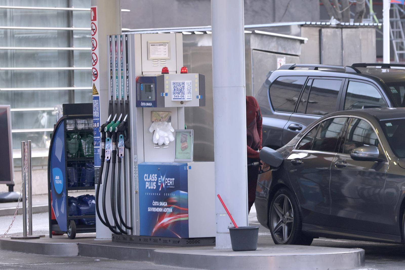 PXL_230326_148931707