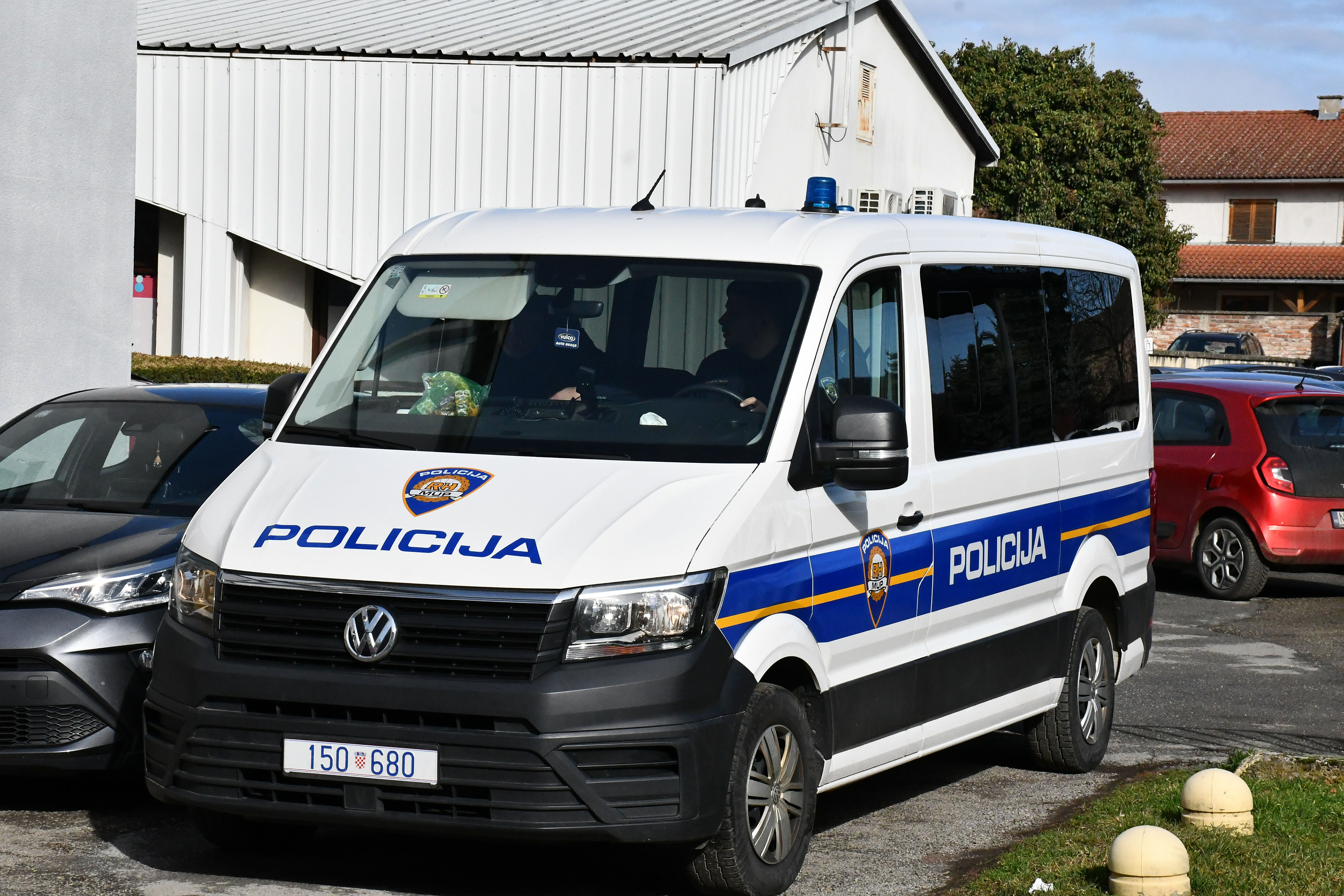 12.02.2026., Nova Gradiska - Gradonacelnik Nove Gradiske Vinko Grgic opet na meti istrazitelja. Policija od ranog jutra pretresa njegovu kucu i ured u Gradskoj upravi. Photo: Ivica Galovic/PIXSELL