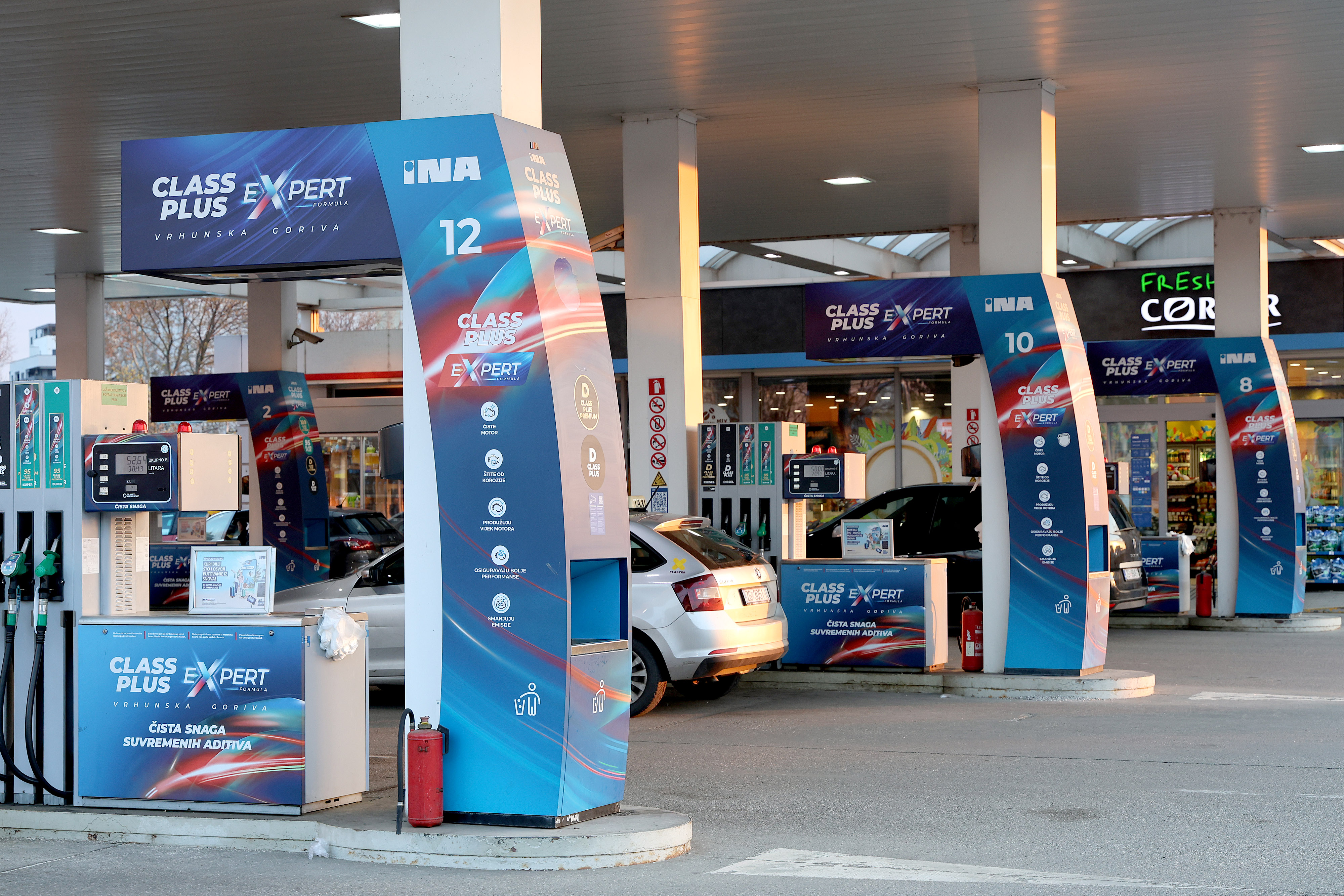 INA, benzinska postaja