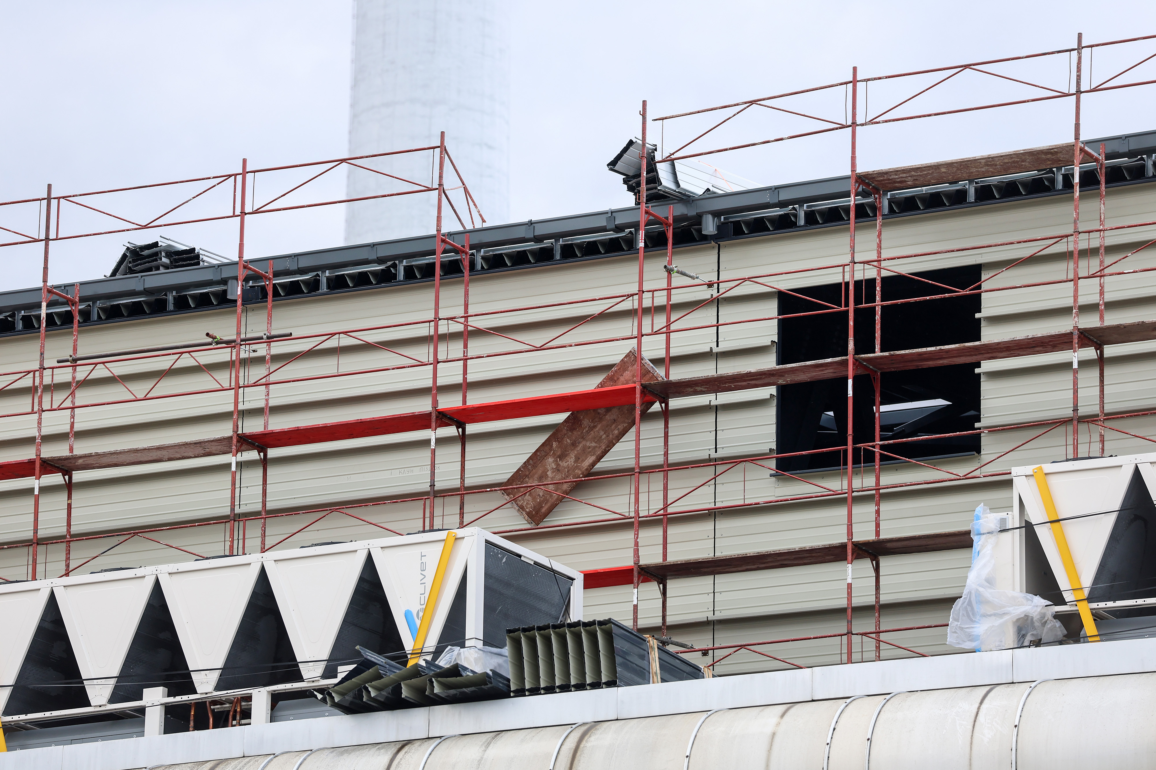 27.03.2026., Zagreb - Snazno nevrijeme koje je zahvatilo Zagreb nanijelo stetu na Domu sportova koji se obnavlja. Photo: Sanjin Strukic/PIXSELL