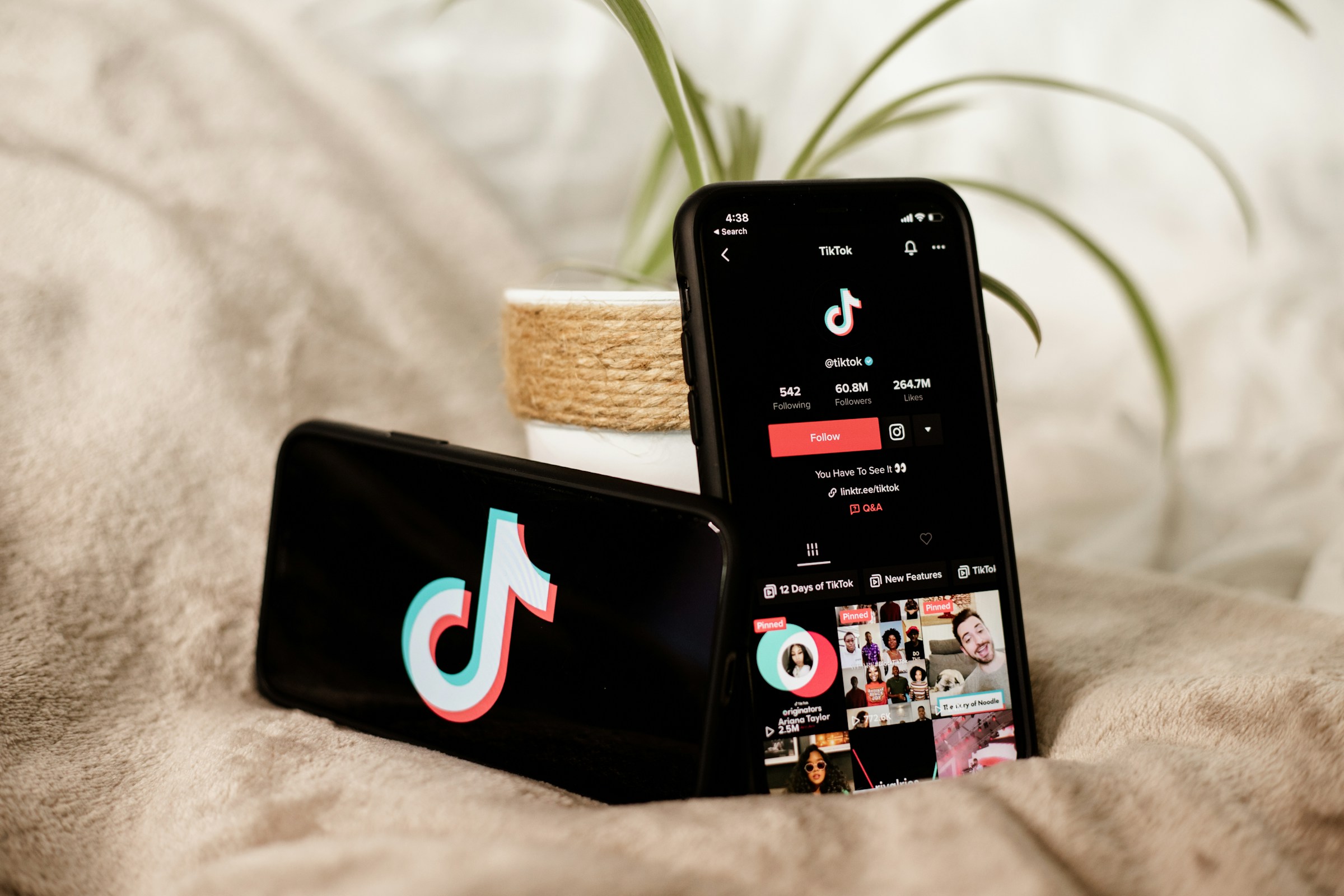 TikTok UNSPLASH