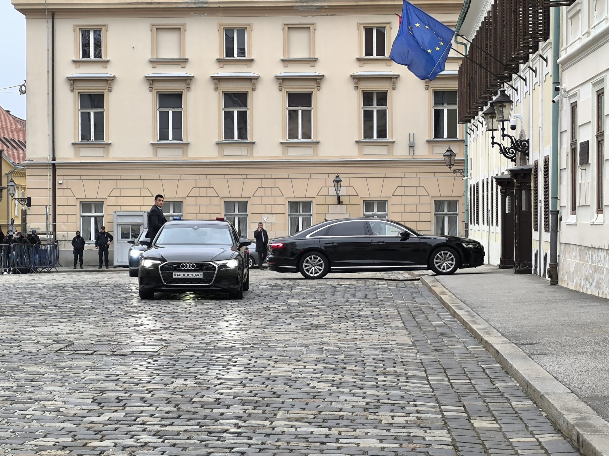 Milanović stigao pred Banske dvore