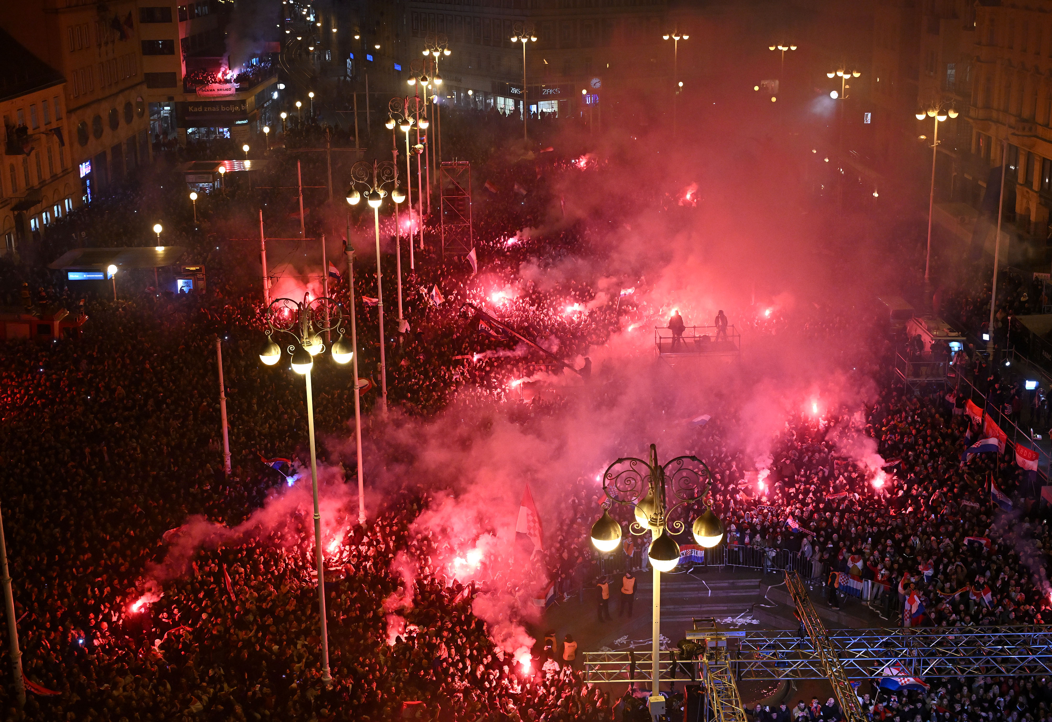 02.02.2026., Zagreb - Docek broncanih rukometasa na Trgu bana Josipa Jelacica u organizaciji Vlade ne grada Zagreba. Photo: Marko Lukunic/PIXSELL