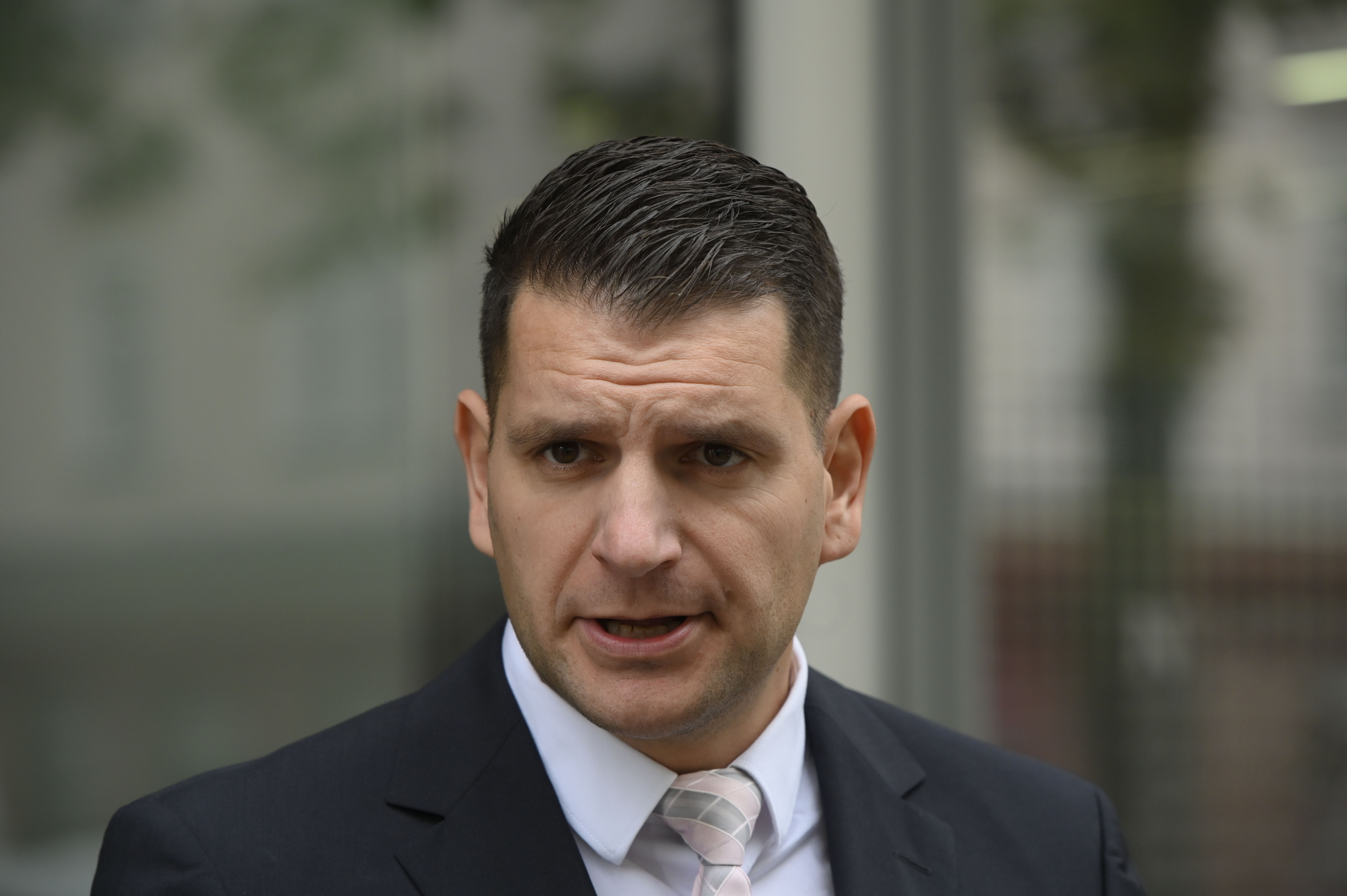 28.09.2022., Ljubljana, Slovenija - Sabina Sencar predala je Drzavnom izbornom povjerenstvu (DVK)  kandidaturu za predsjednicu Republike Slovenije. Zoran Stevanovic.  Photo: Ziga Zivulovic/F.A. BOBO