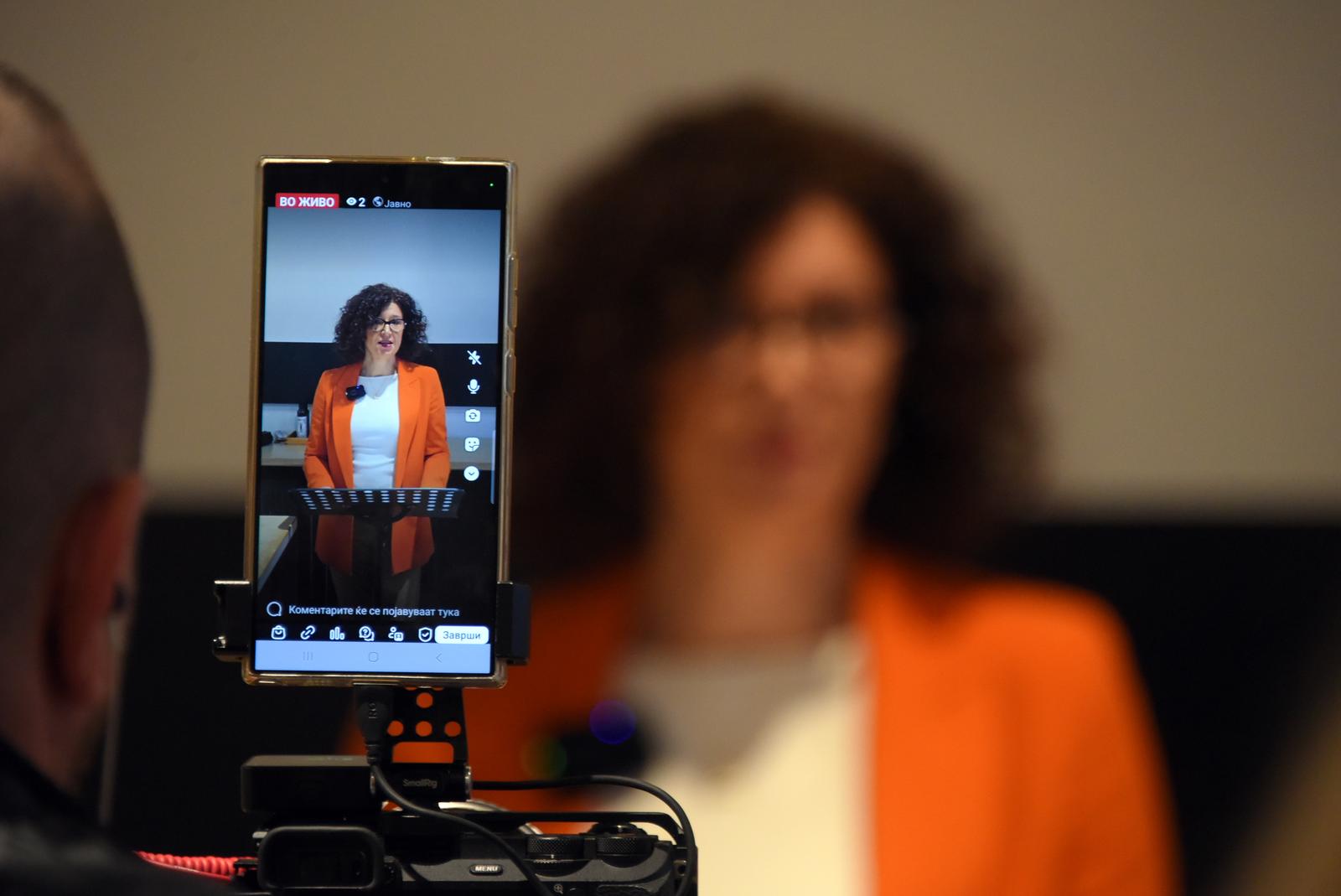 PXL_260326_149072216