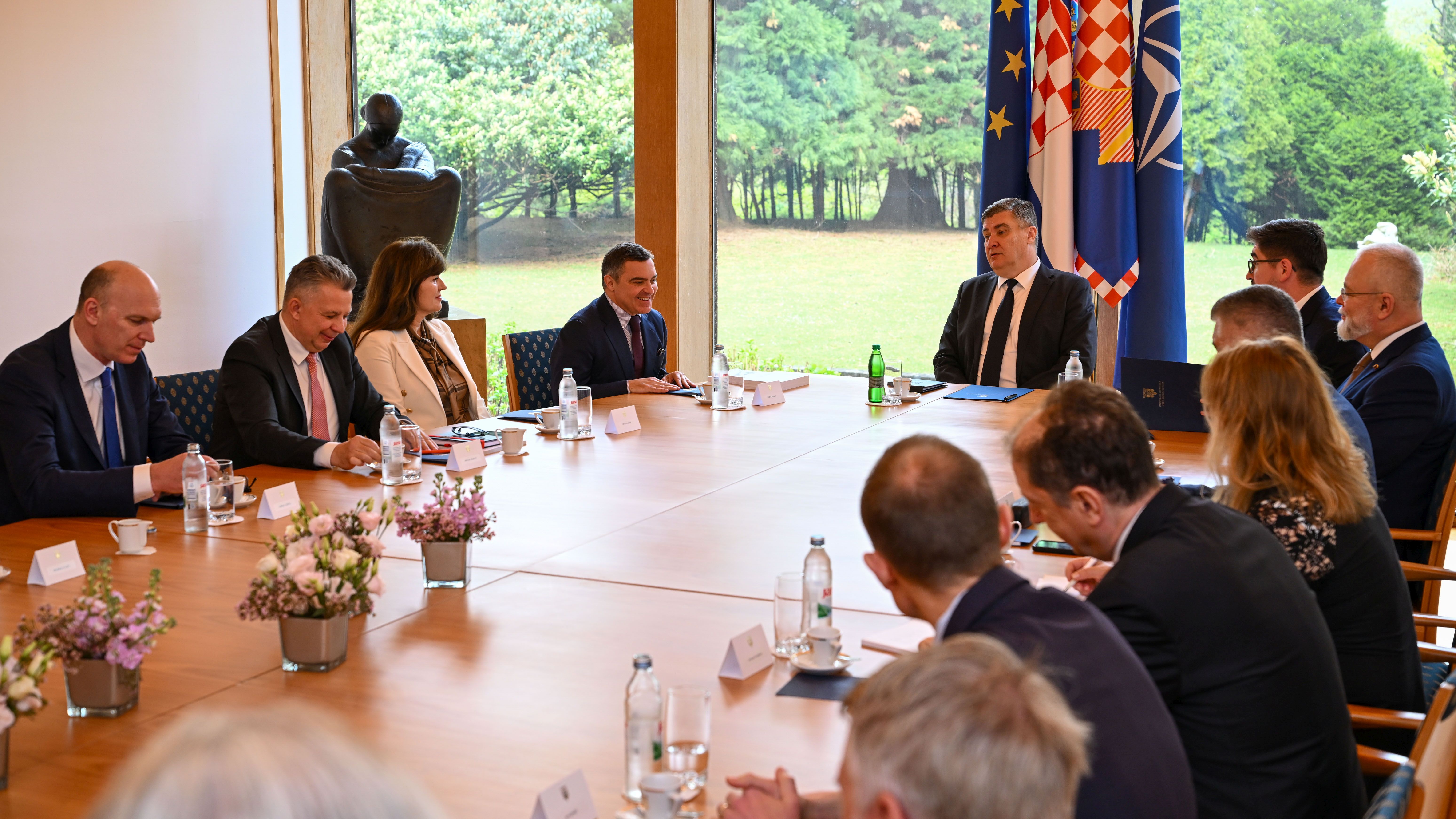 Milanović URED PREDSJEDNIKA