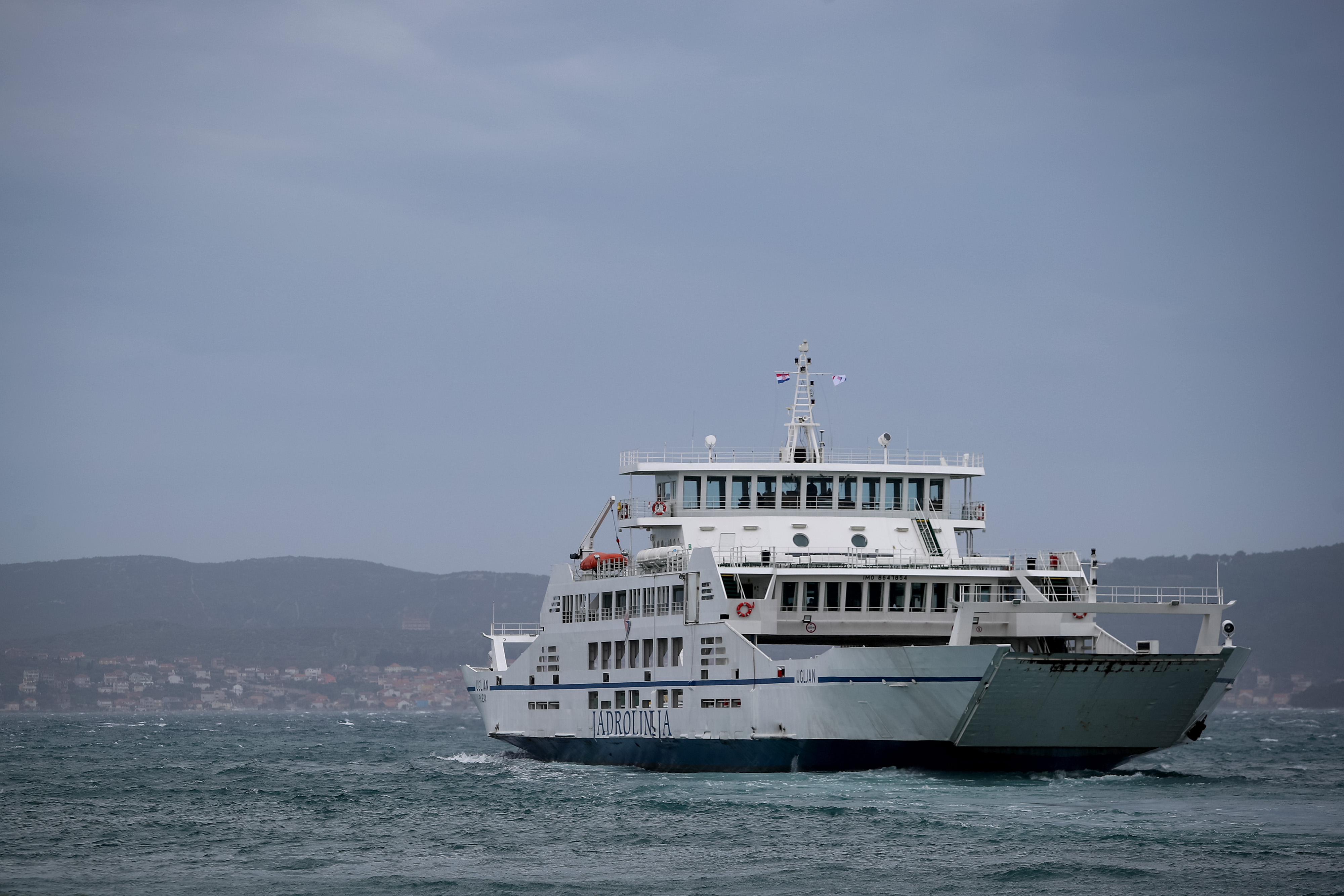 28.01.2025., Zadar - Mnoge trajektne linije su u prekidu radi jakog juga, dok je trajektna linija Zadar - Preko i dalje otvorena Photo: Sime Zelic/PIXSELL