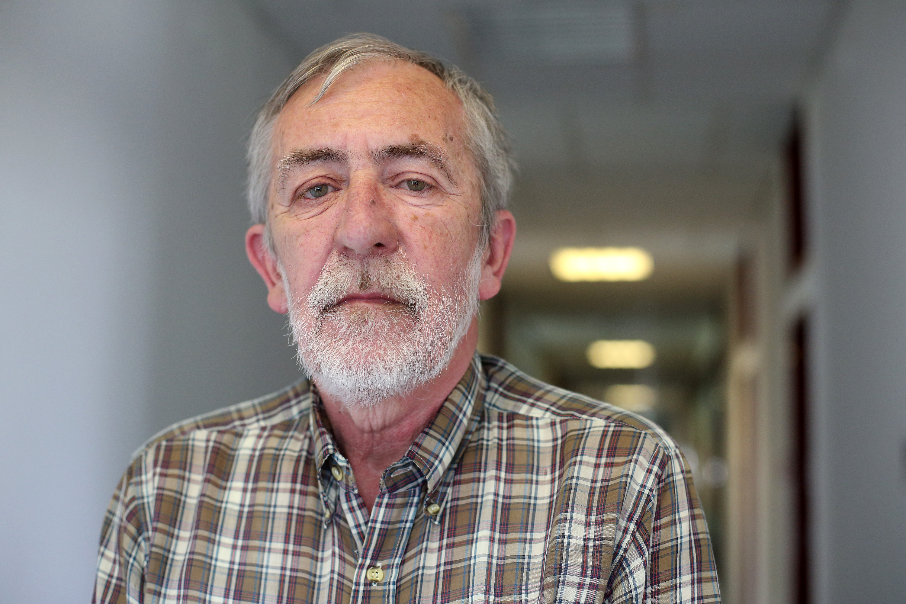 29.04.2013., Zagreb - Prof. Hranjo Plavsic na Hrvatskom zavodu za tokskologiju i antidoping.r"nPhoto: Slavko Midzor/PIXSELL