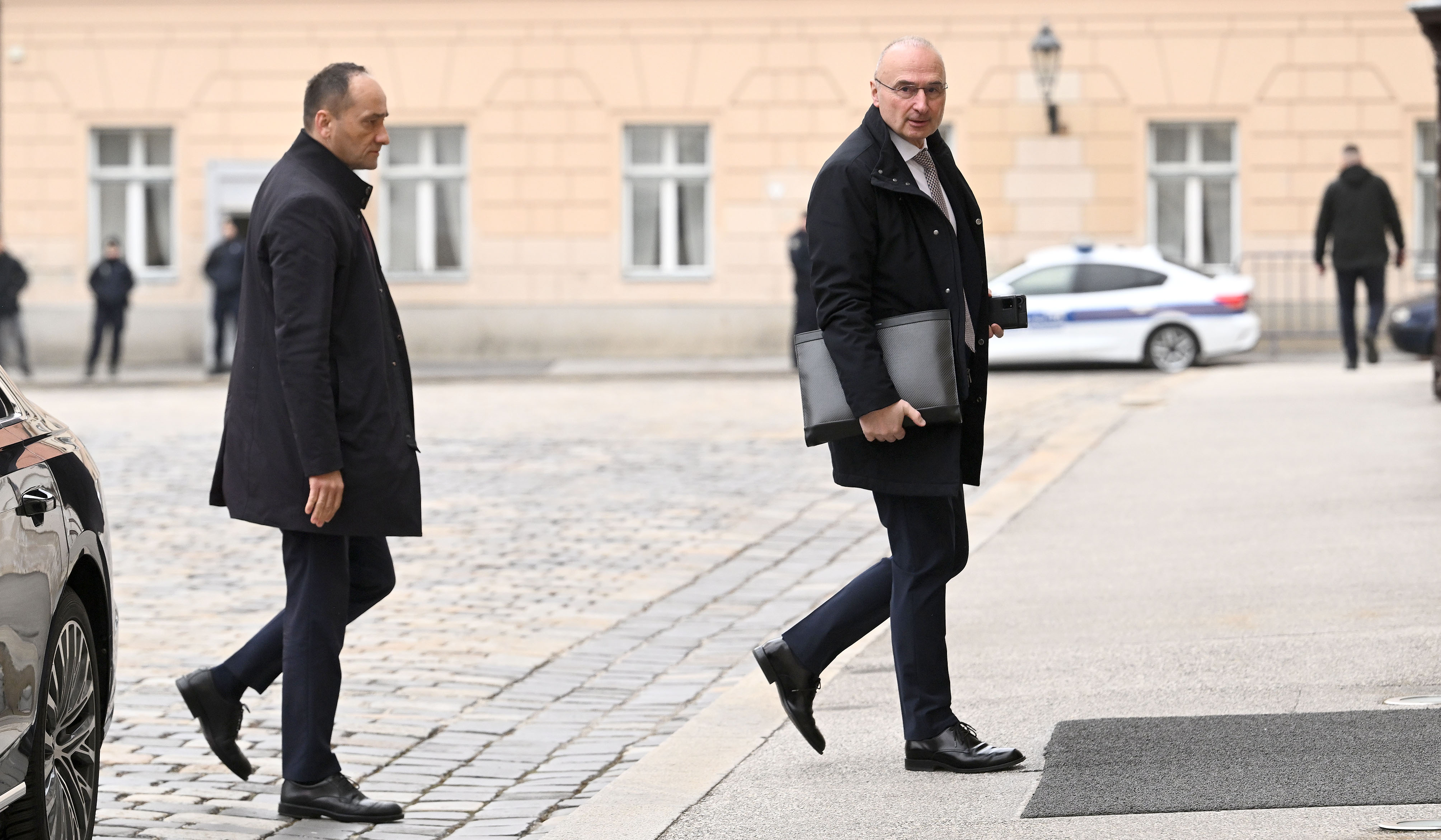 Dolazak u Banske dvore na sjednicu Vijeca za nacionalnu sigurnost i Vijeca za obranu. Gordan Grlic Radman Photo: Marko Lukunic/PIXSELL