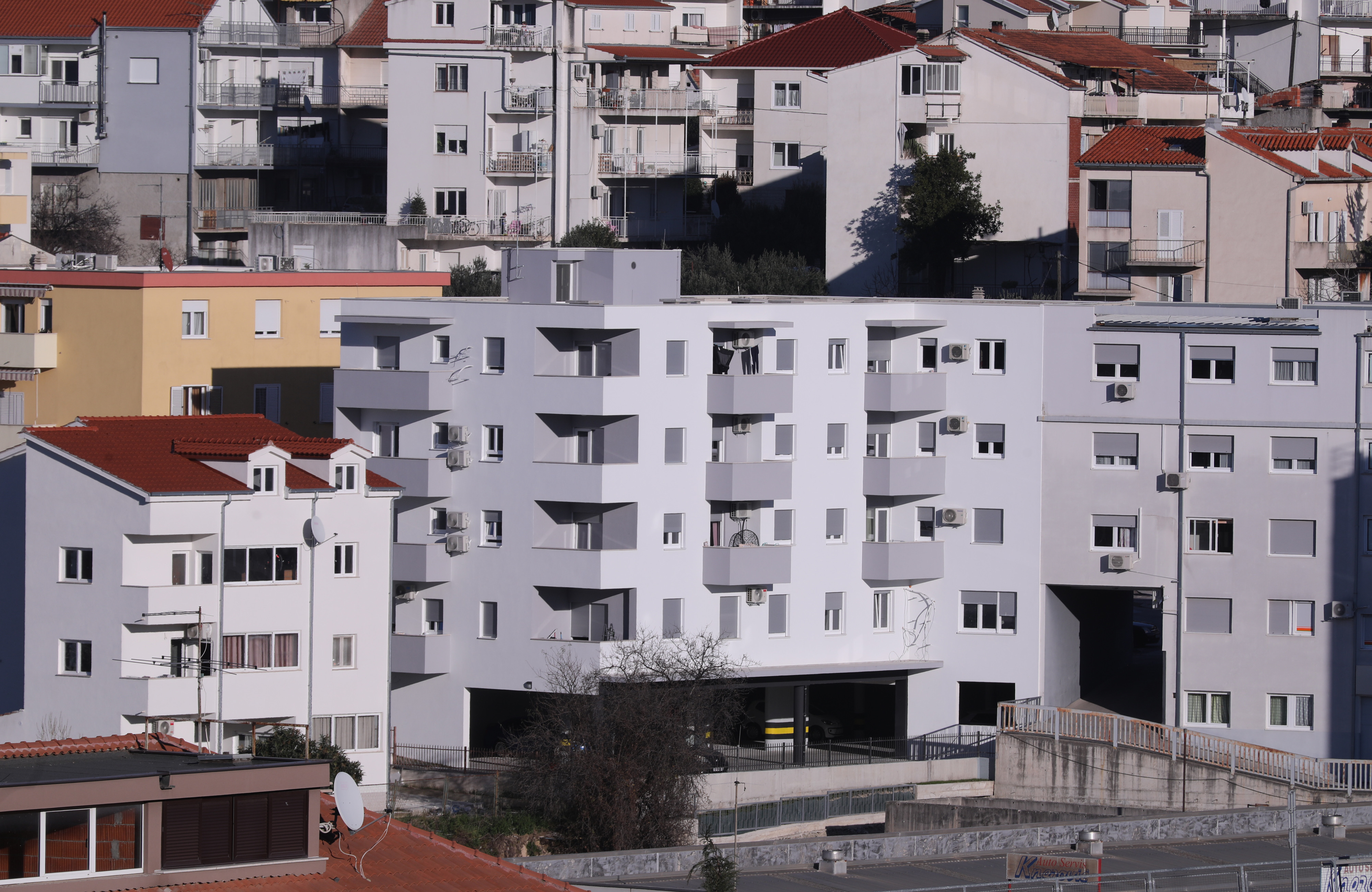 14.01.2022., Split - Prema objavljenom Popisu stanovnistva Splitsko-dalmatinska zupanija je izgubila 6,46 posto stanovnika i 1,54 kucanstava, ali je zato u njoj broj stanova porastao za 8,25 posto.  Photo: Ivo Cagalj/PIXSELL