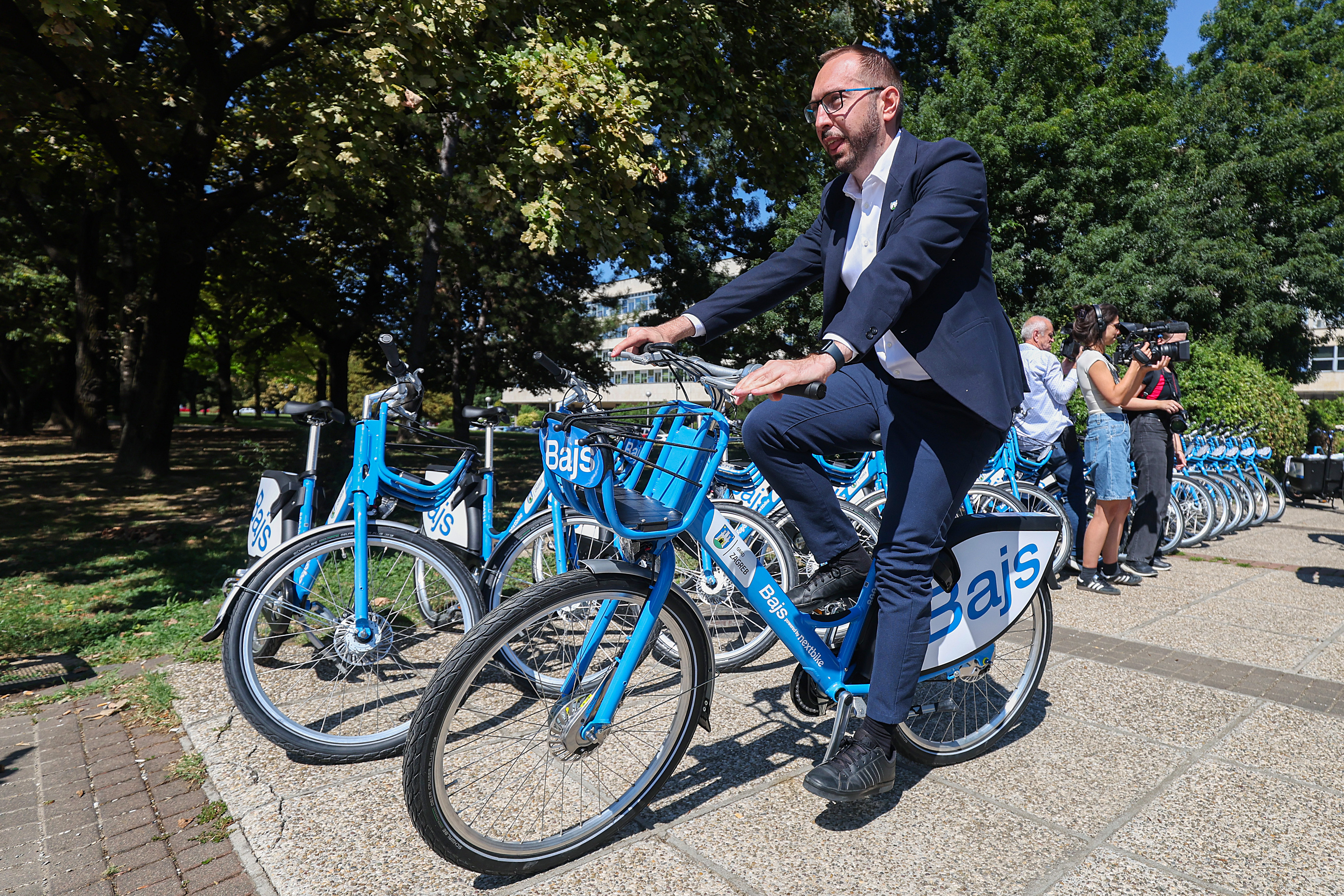 PXL_260825_137292386